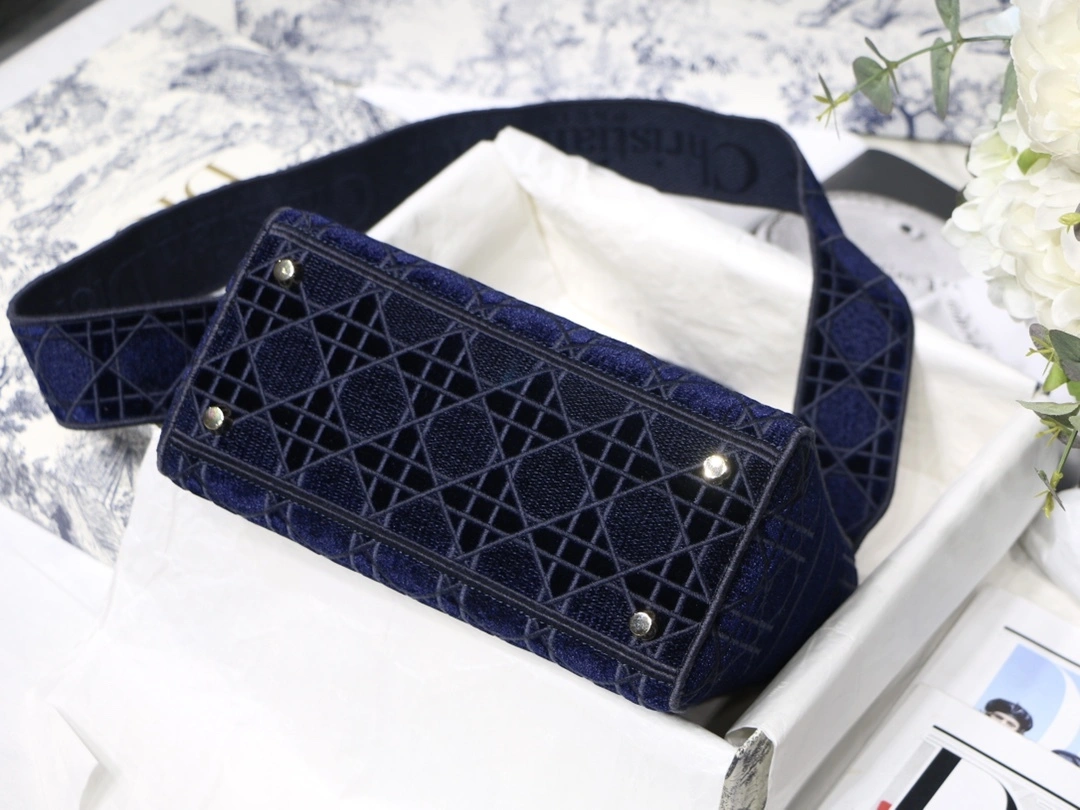 Custombag-- M0565OWVP-M928 high quality version item：C-B063E2332R