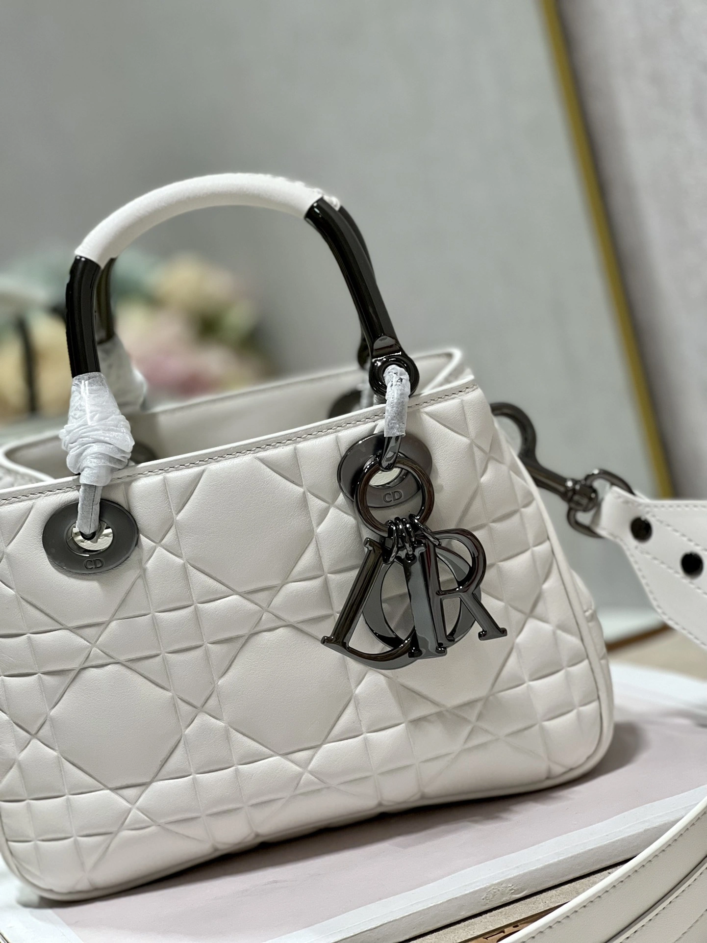 Custombag-- M0697OVJX- high quality version item：C-B063E1721Y
