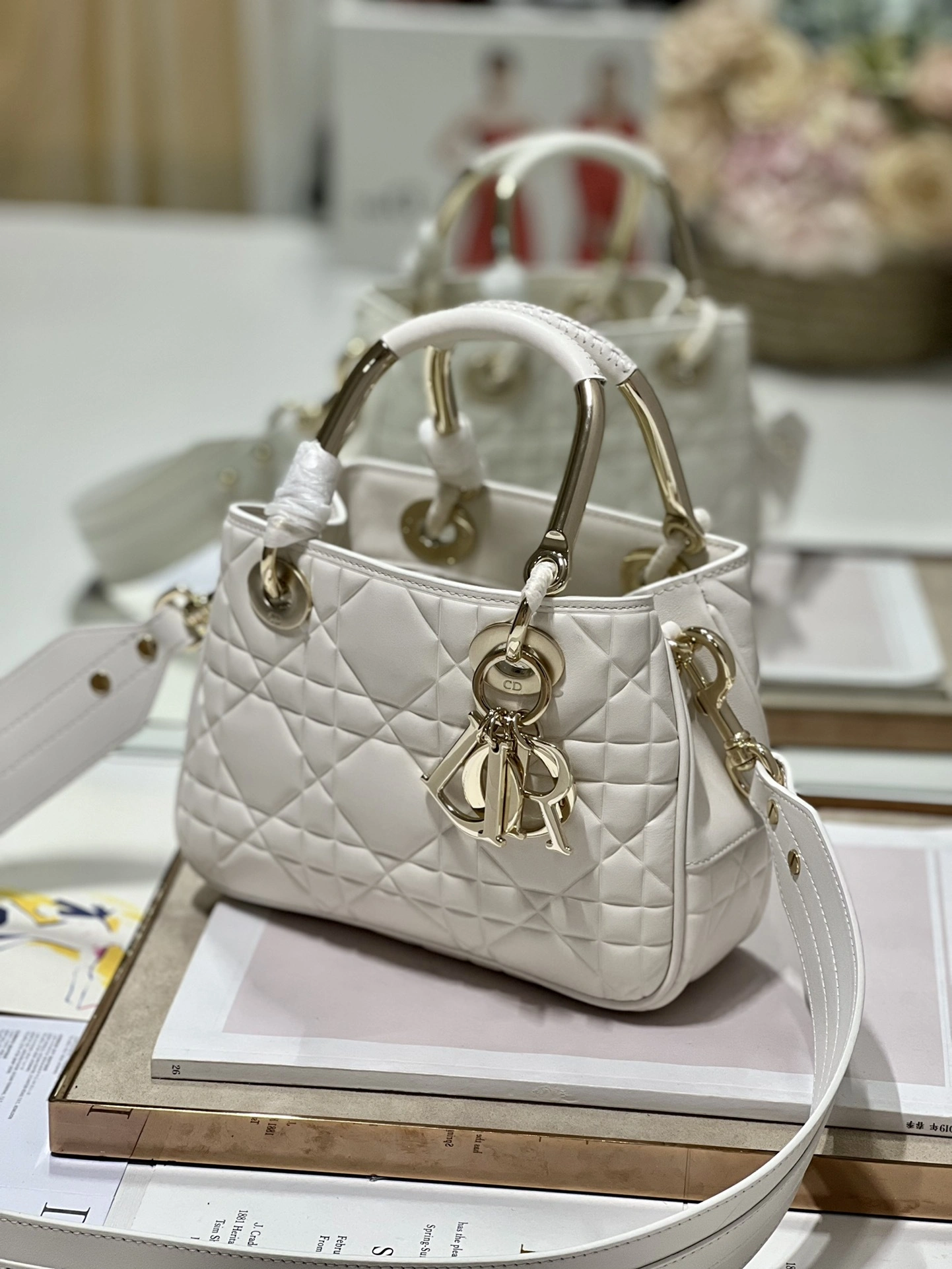 Custombag-- M0697OVJX-M030 high quality version item：C-B063E1720Y