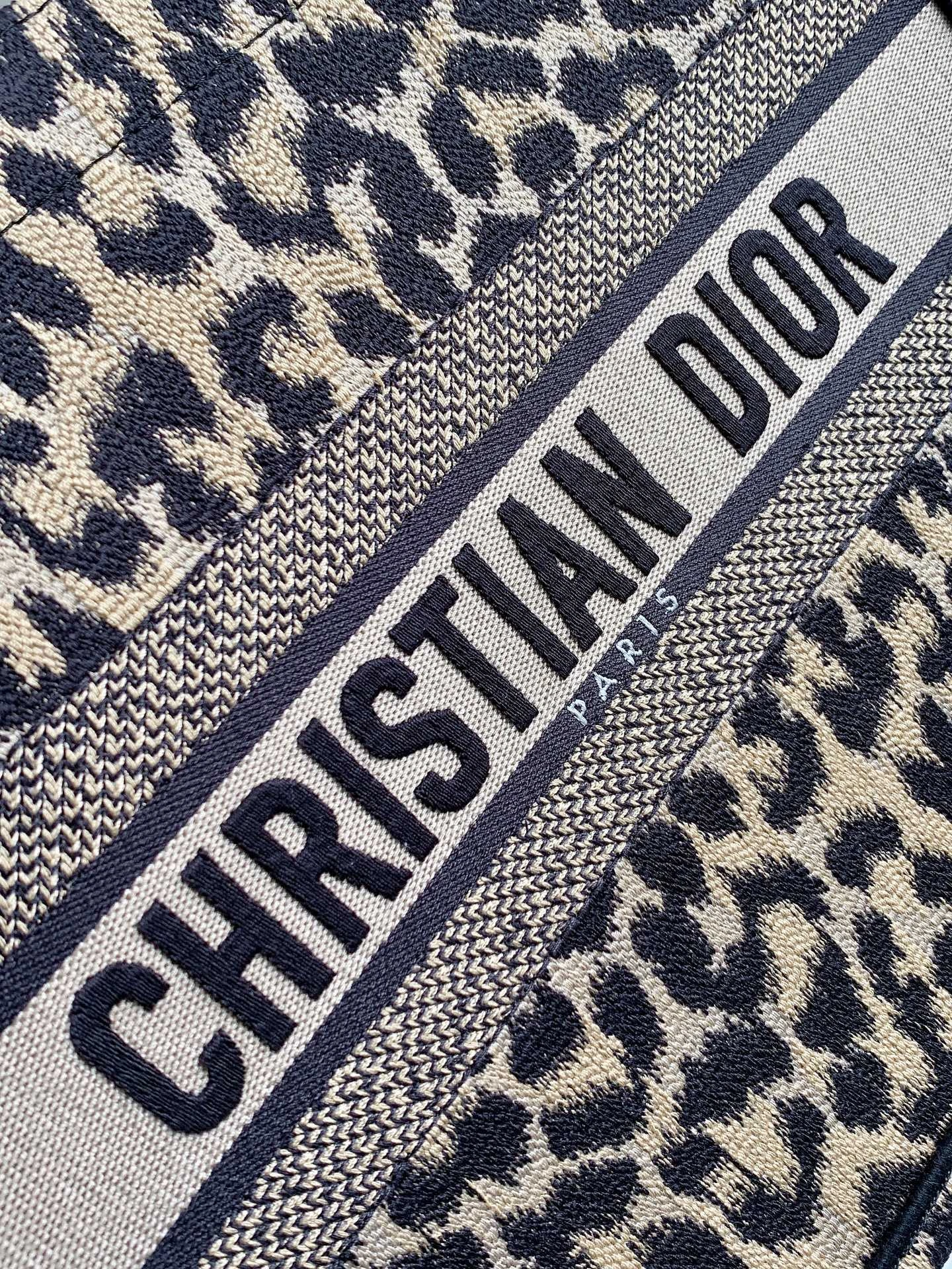 Custombag-- M1296ZRHM-M918 high quality version item：C-B803D2315