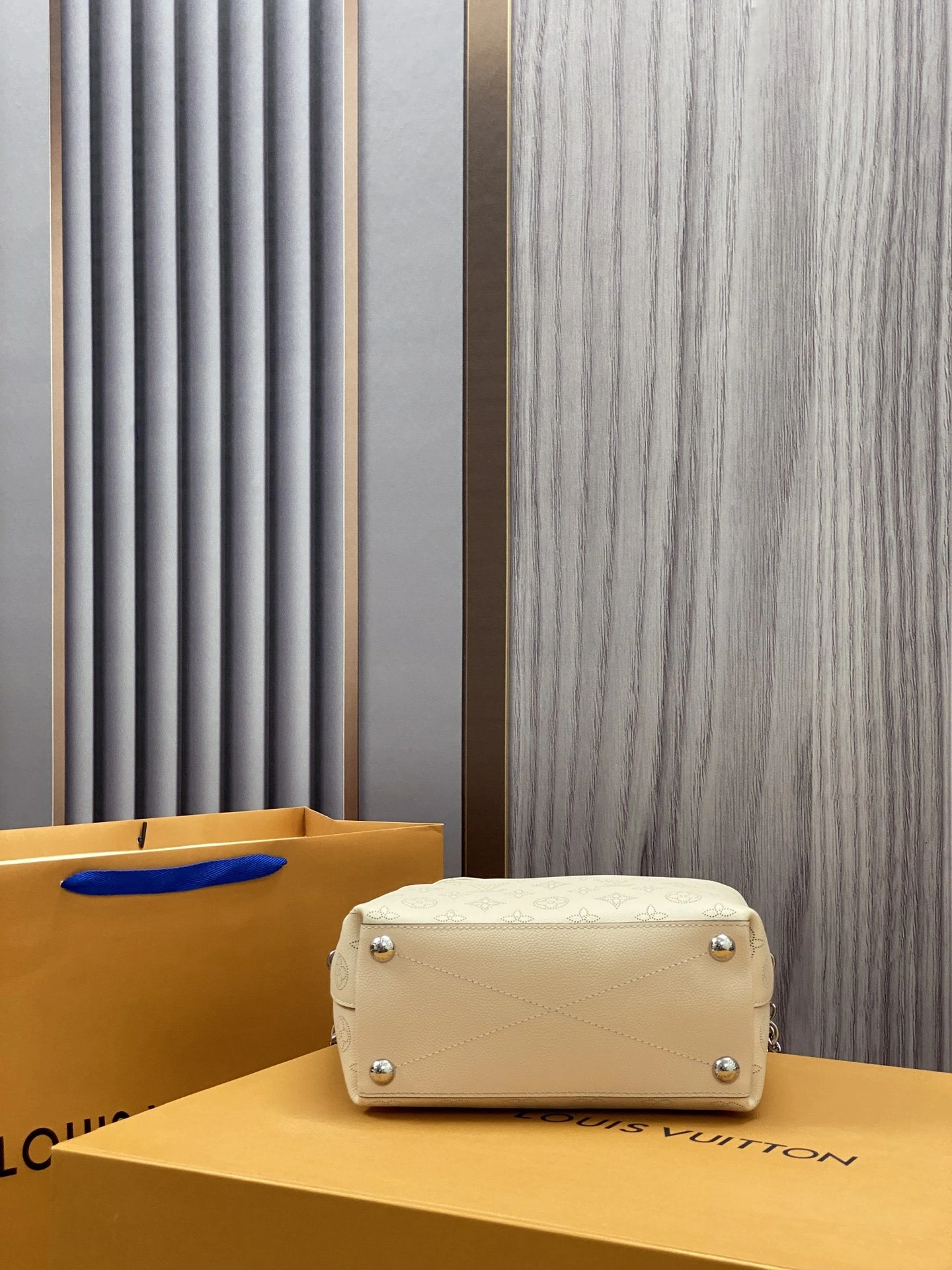 Custombag-- M20700 high quality version item：C-B808F2013R