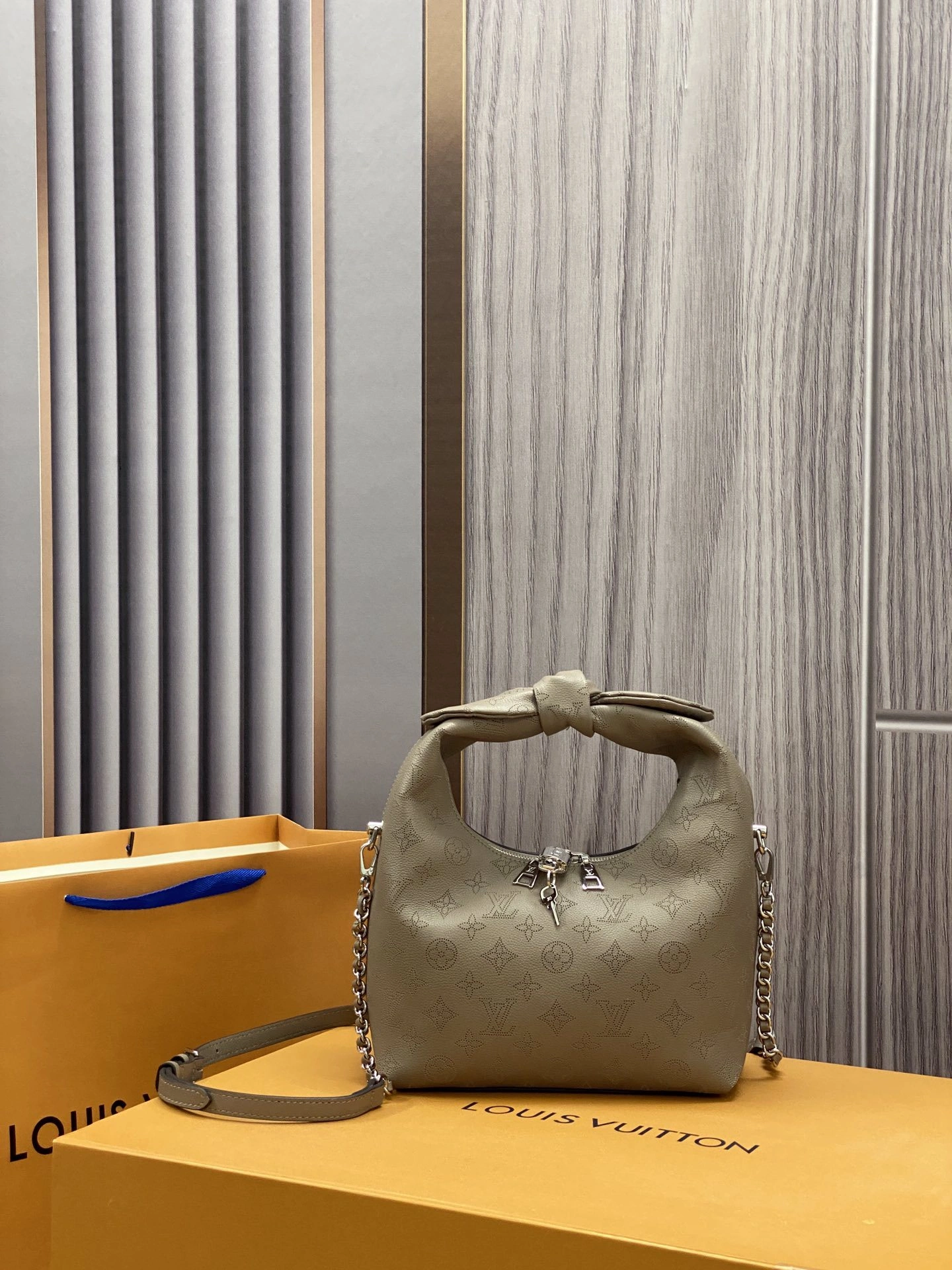 Custombag-- M20701 high quality version item：C-B808F2014R