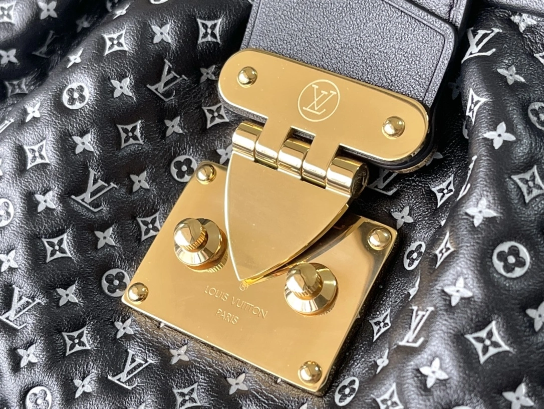 Custombag-- M22326 high quality version item：C-B000E1830R