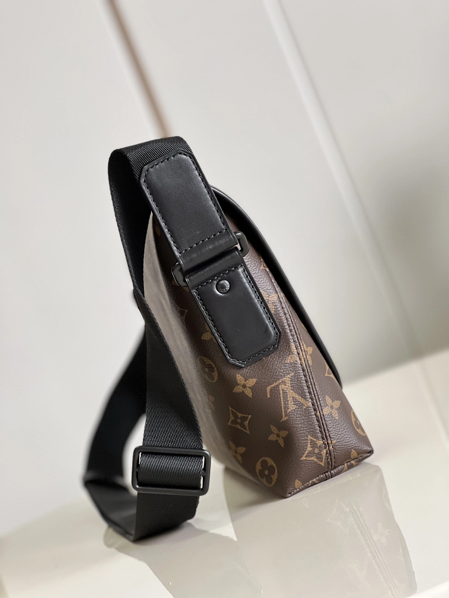 Custombag-- M45557 high quality version item：C-B000E1804R
