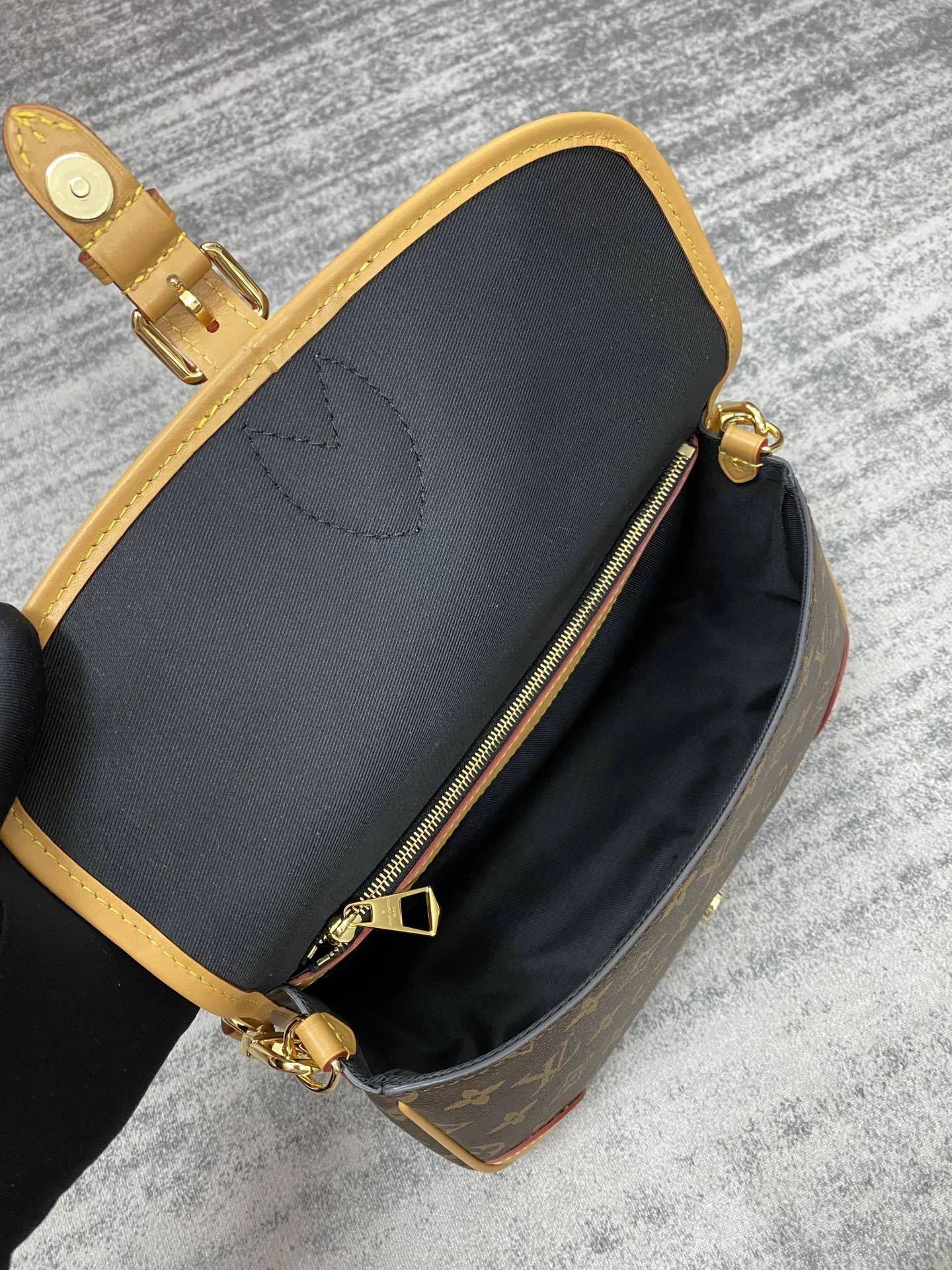 Custombag-- M45985 high quality version item：C-B808F18161R
