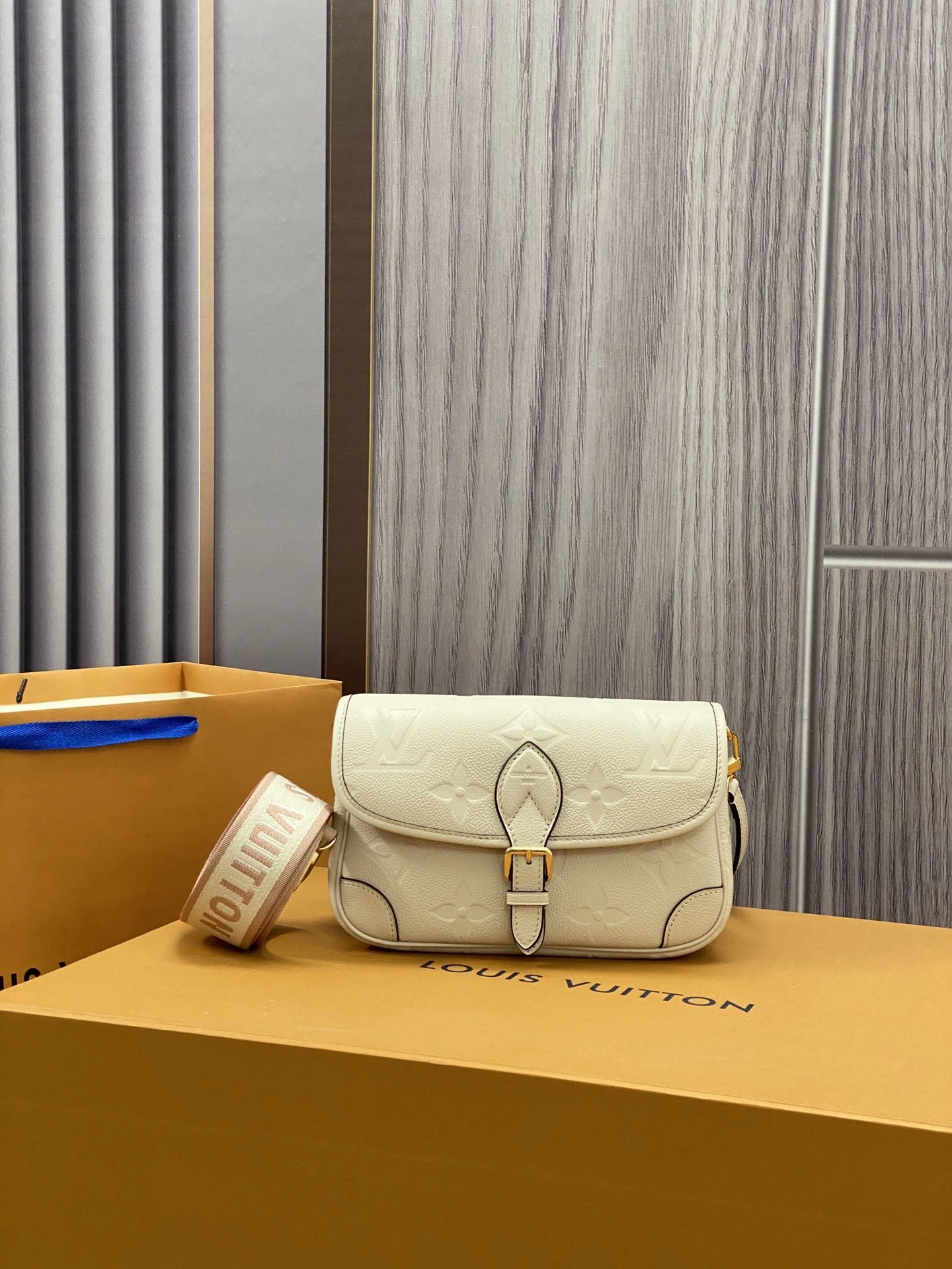 Custombag-- M46388 high quality version item：C-B808F18126R