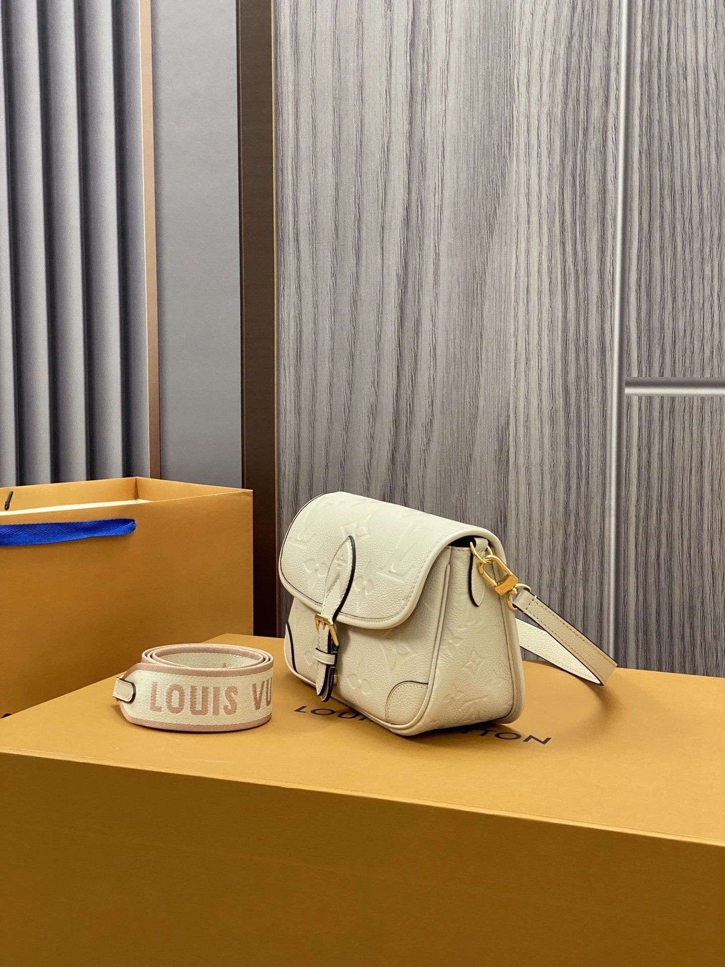 Custombag-- M46388 high quality version item：C-B808F18126R