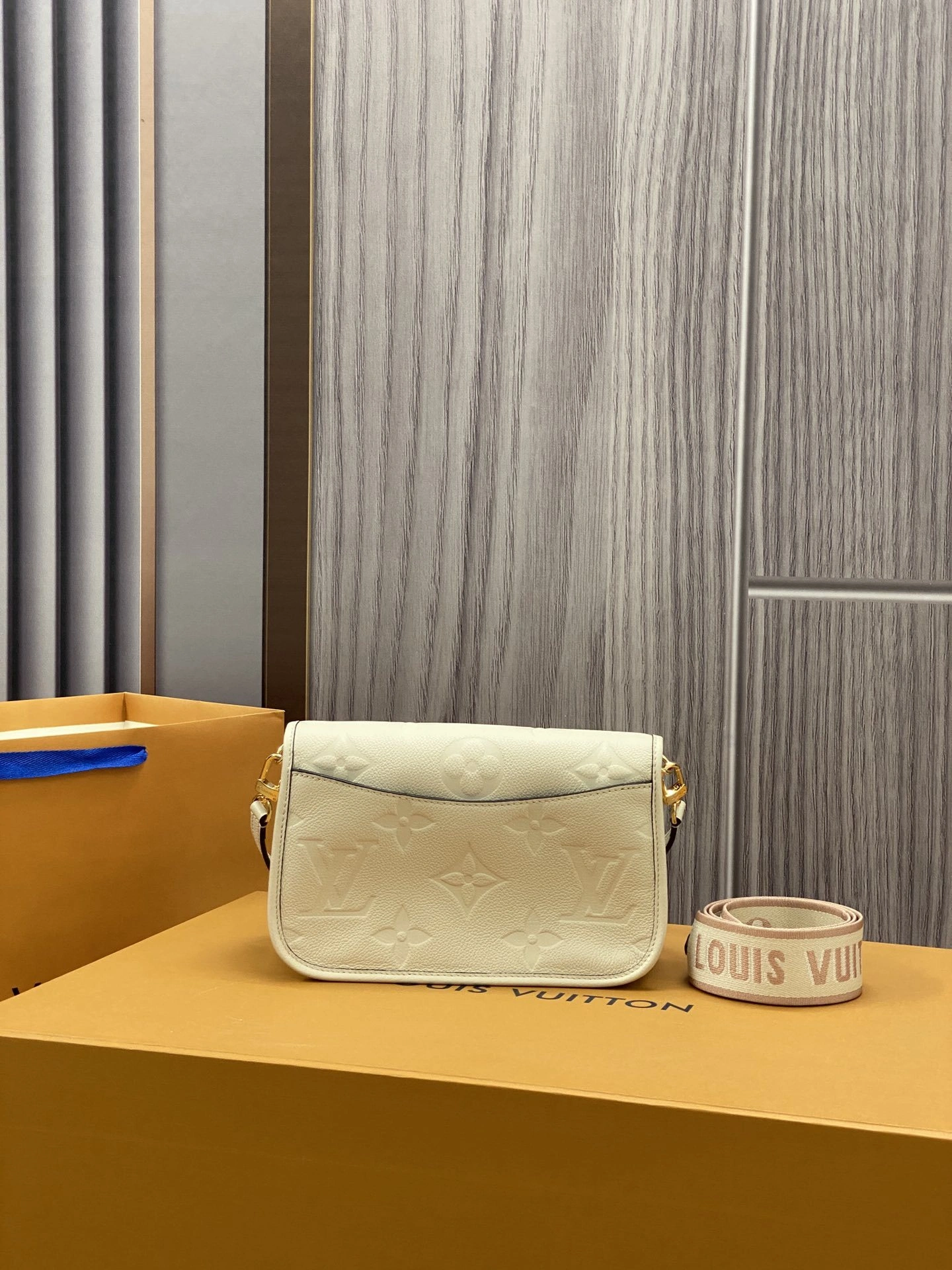 Custombag-- M46388 high quality version item：C-B808F18126R