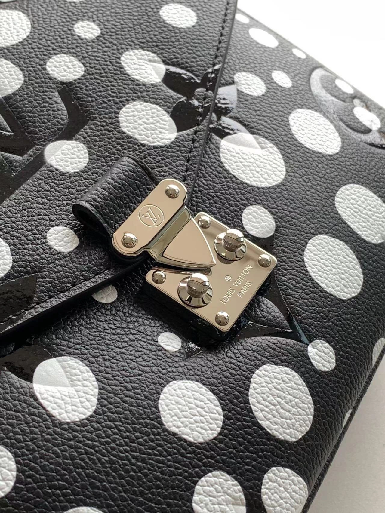 Custombag-- M46409 high quality version item：C-B000E1823R
