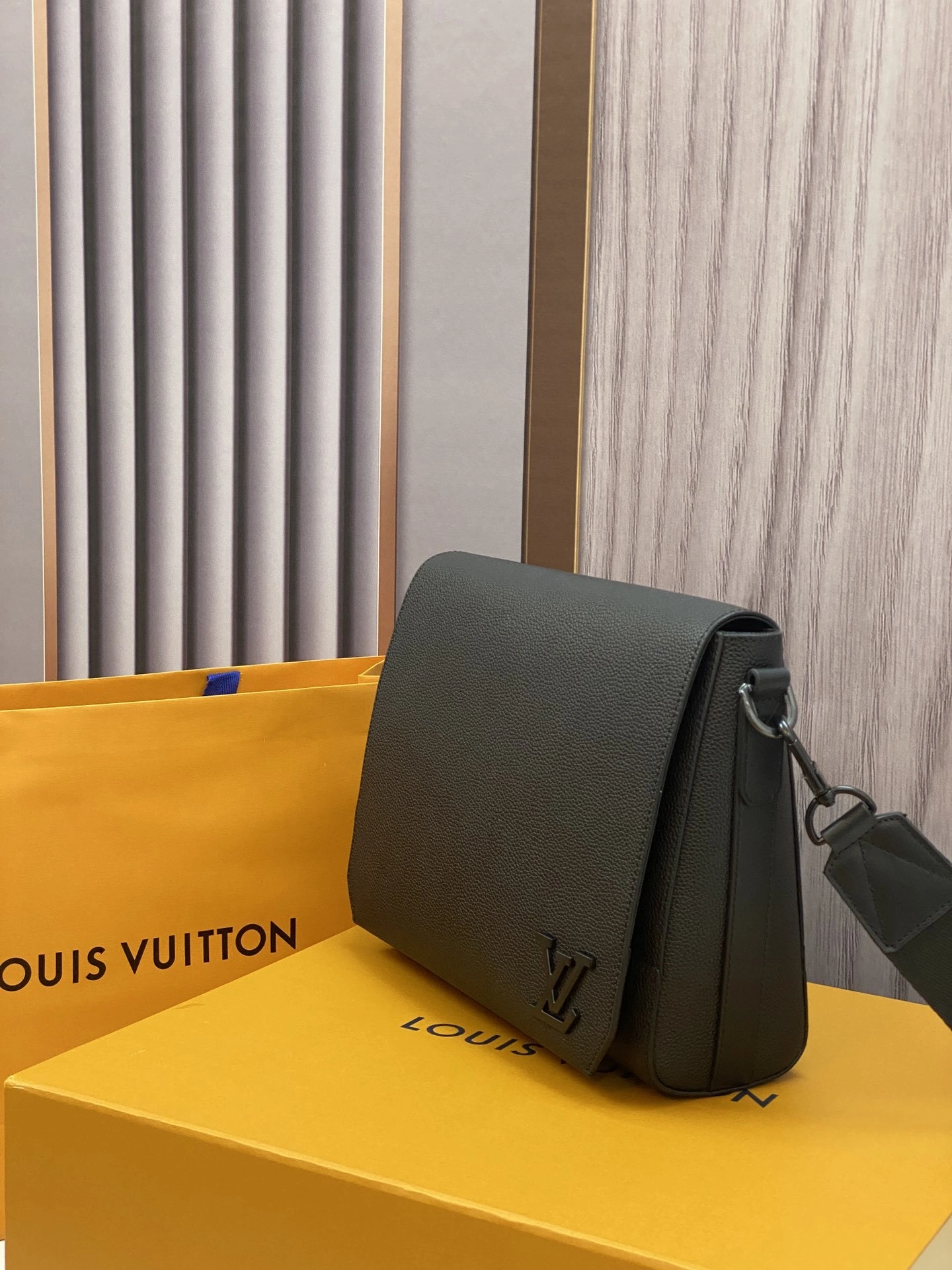 Custombag-- M57080 high quality version item：C-B808F18138R