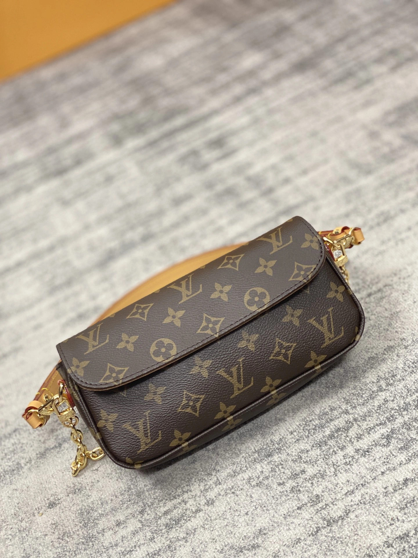 Custombag-- M81911 high quality version item：C-B808F18162R