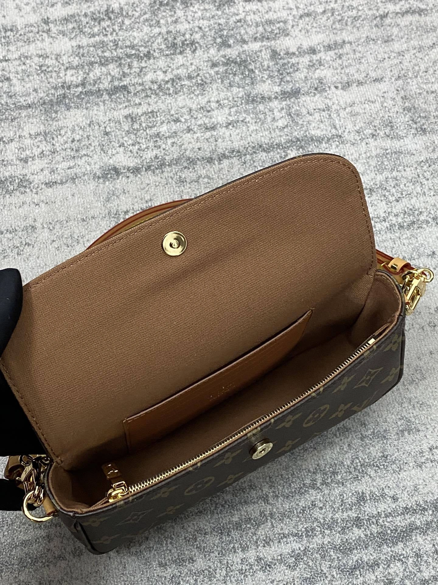 Custombag-- M81911 high quality version item：C-B808F18162R