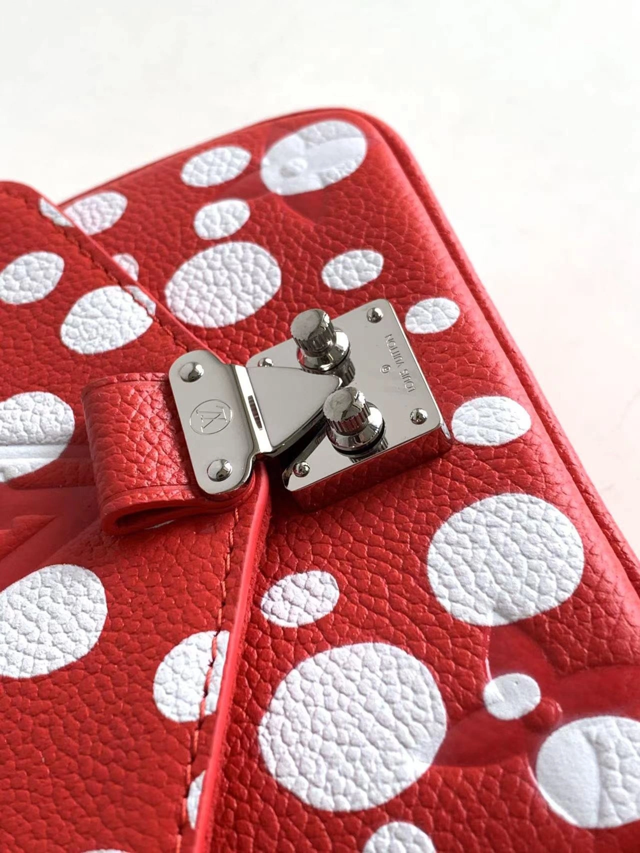 Custombag-- M81983 high quality version item：C-B000E1822R