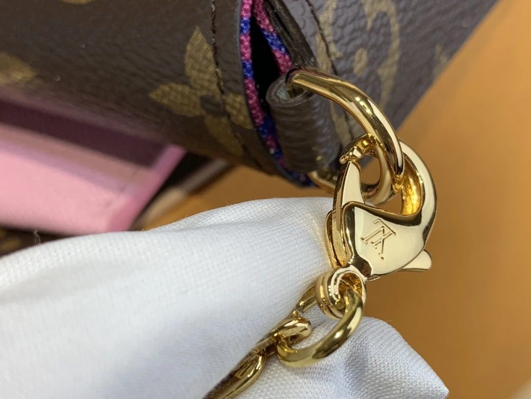 Custombag-- M82108 high quality version item：C-B000E1820R
