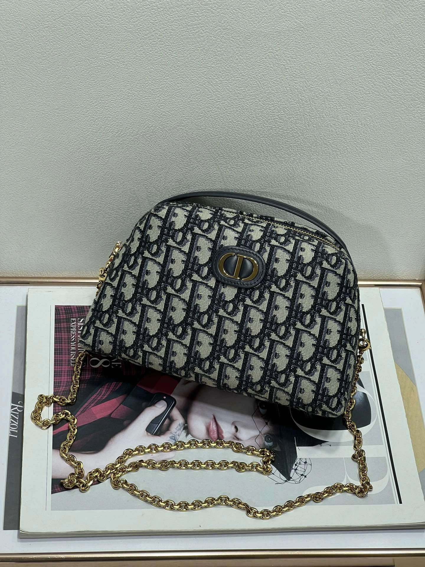 Custombag-- S2169UTZQ-M928 high quality version item：C-B063E2335R