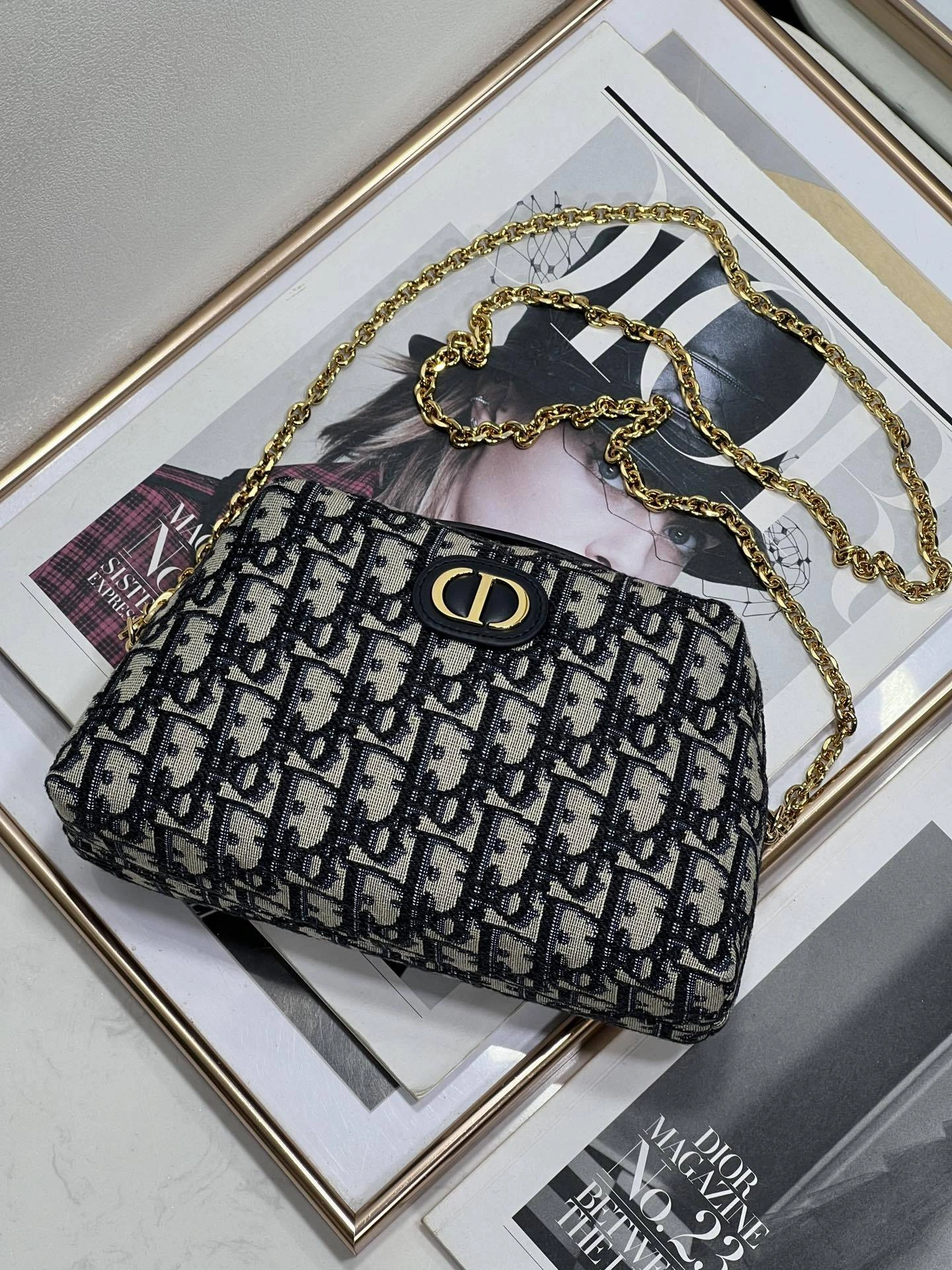 Custombag-- S2169UTZQ-M928 high quality version item：C-B063E2335R