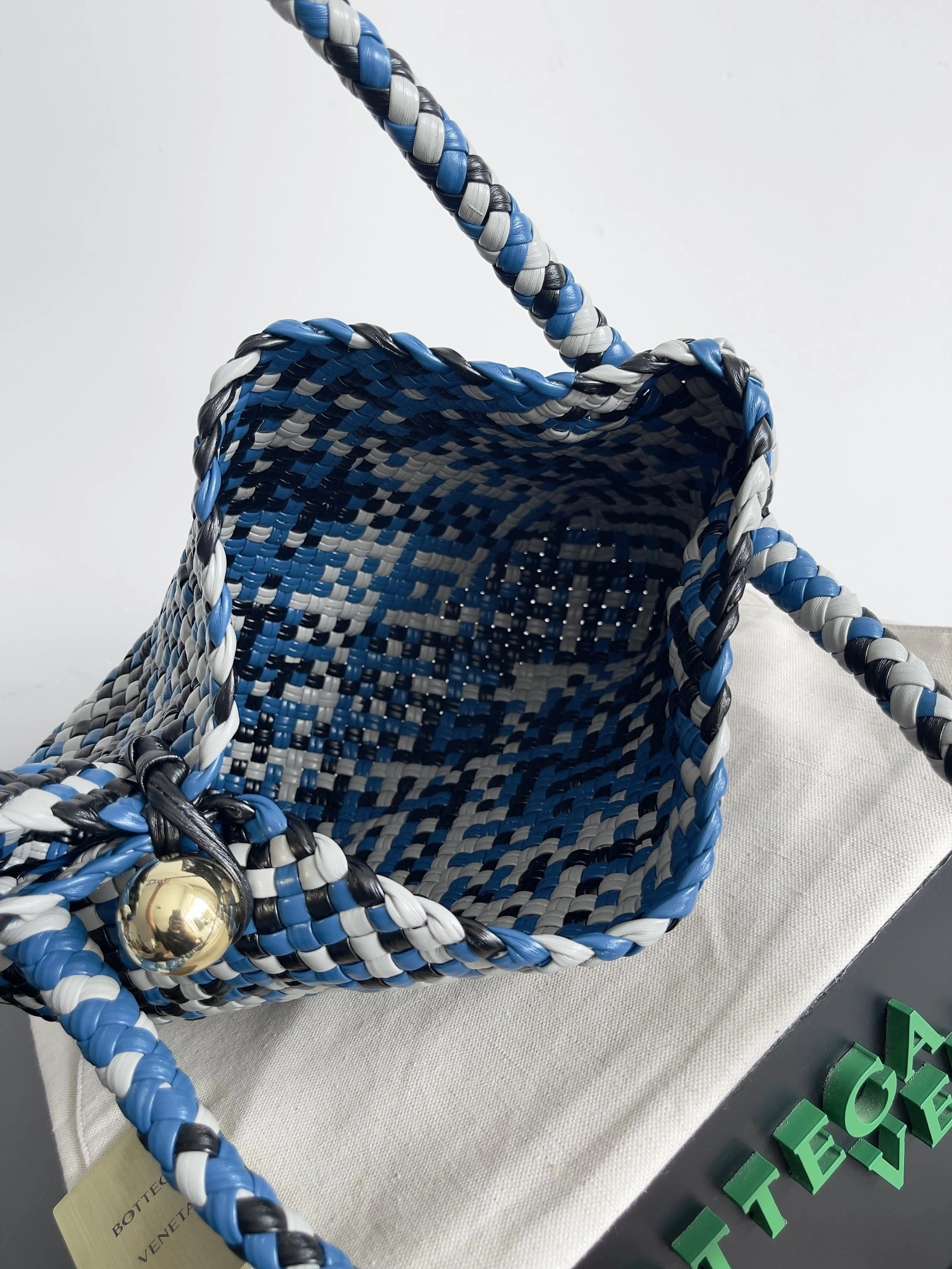 Custombag-- V595t1 777574V3SC08697 counters quality item:E-B100C0836