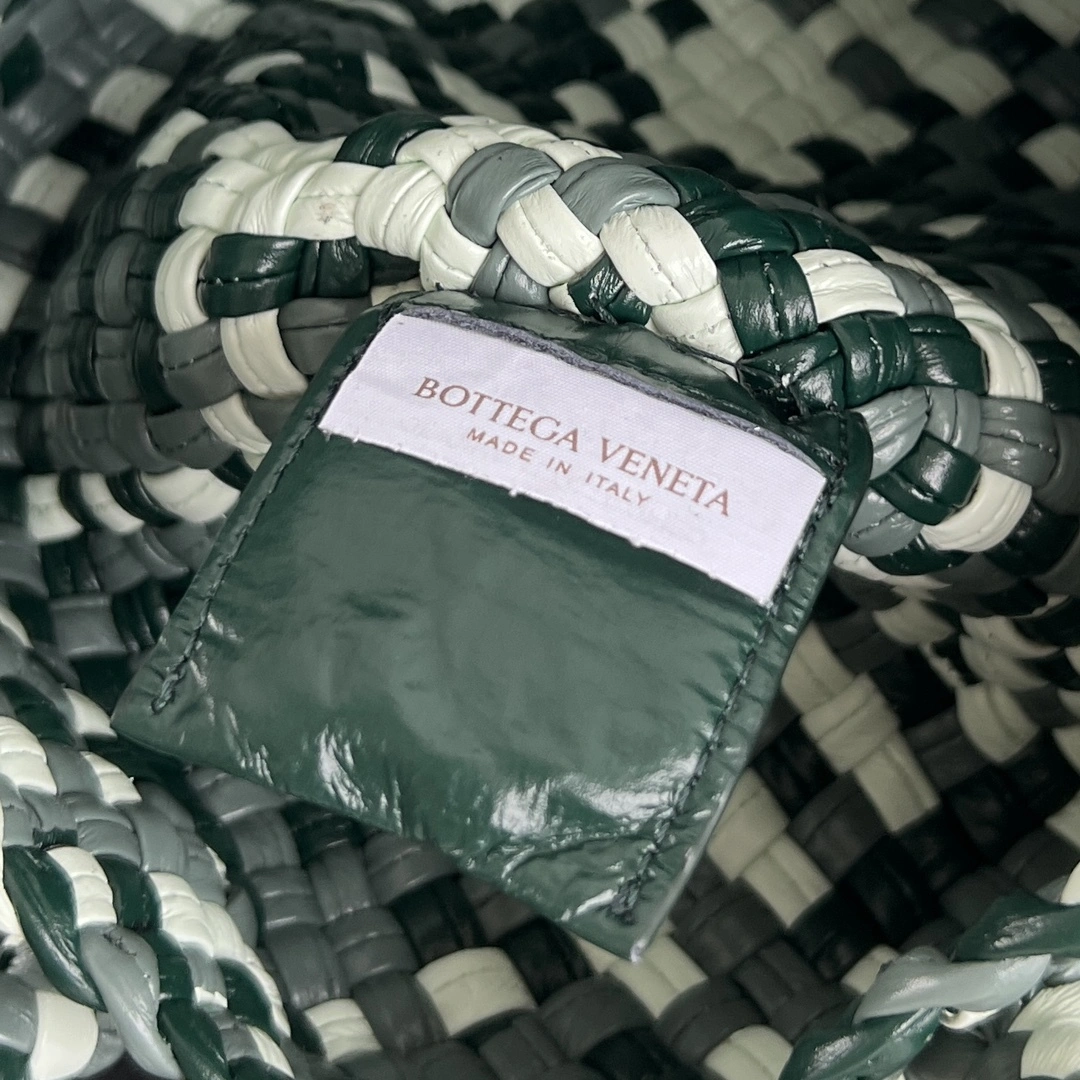 Custombag-- V595t1 777575V3SC13279 counters quality item:E-B100C0837