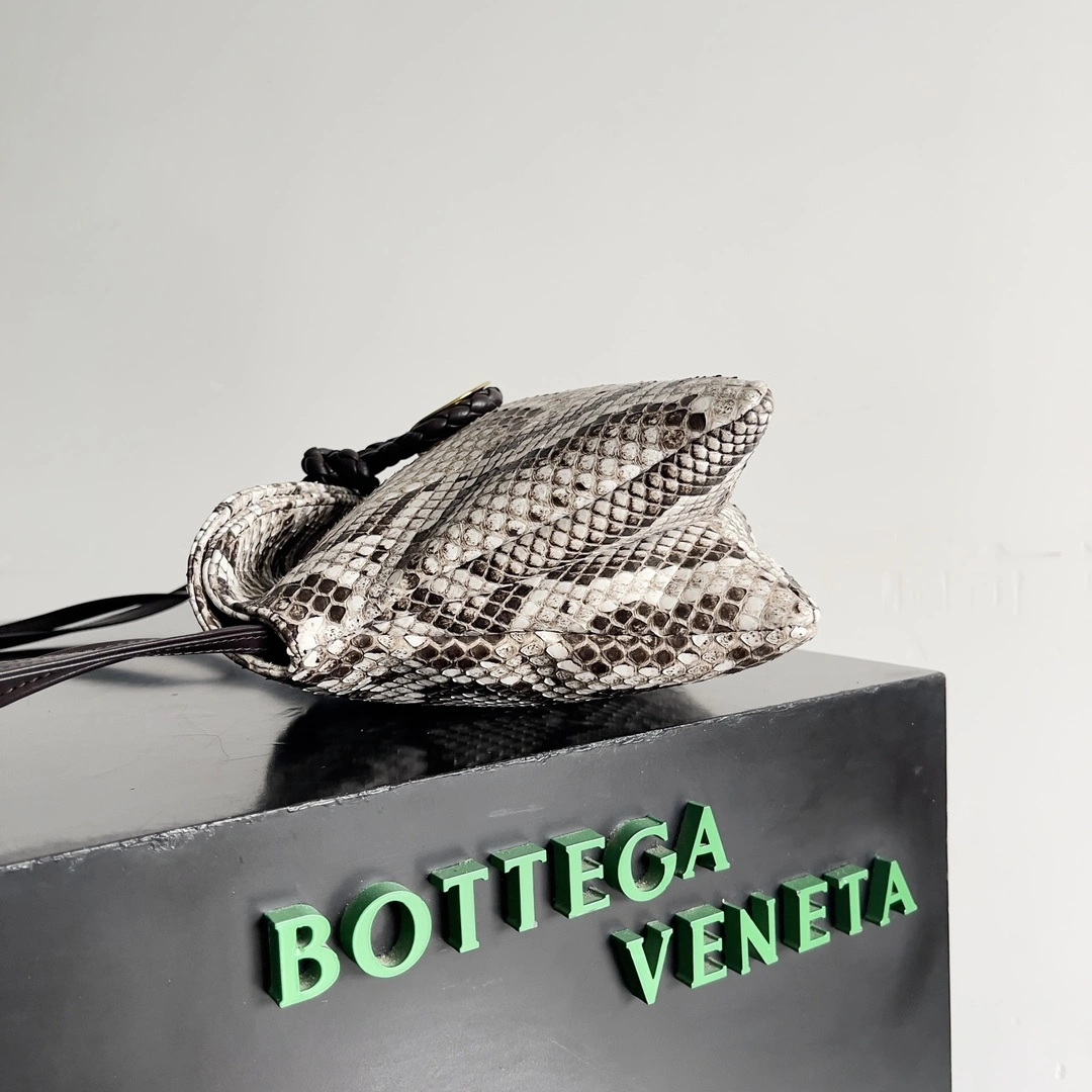 Custombag-- V595t1 806213V41F78331 counters quality snake skin item:E-B100B2752