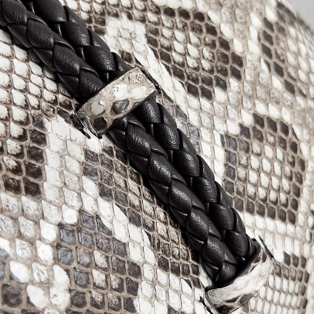 Custombag-- V595t1 806213V41F78331 counters quality snake skin item:E-B100B2752