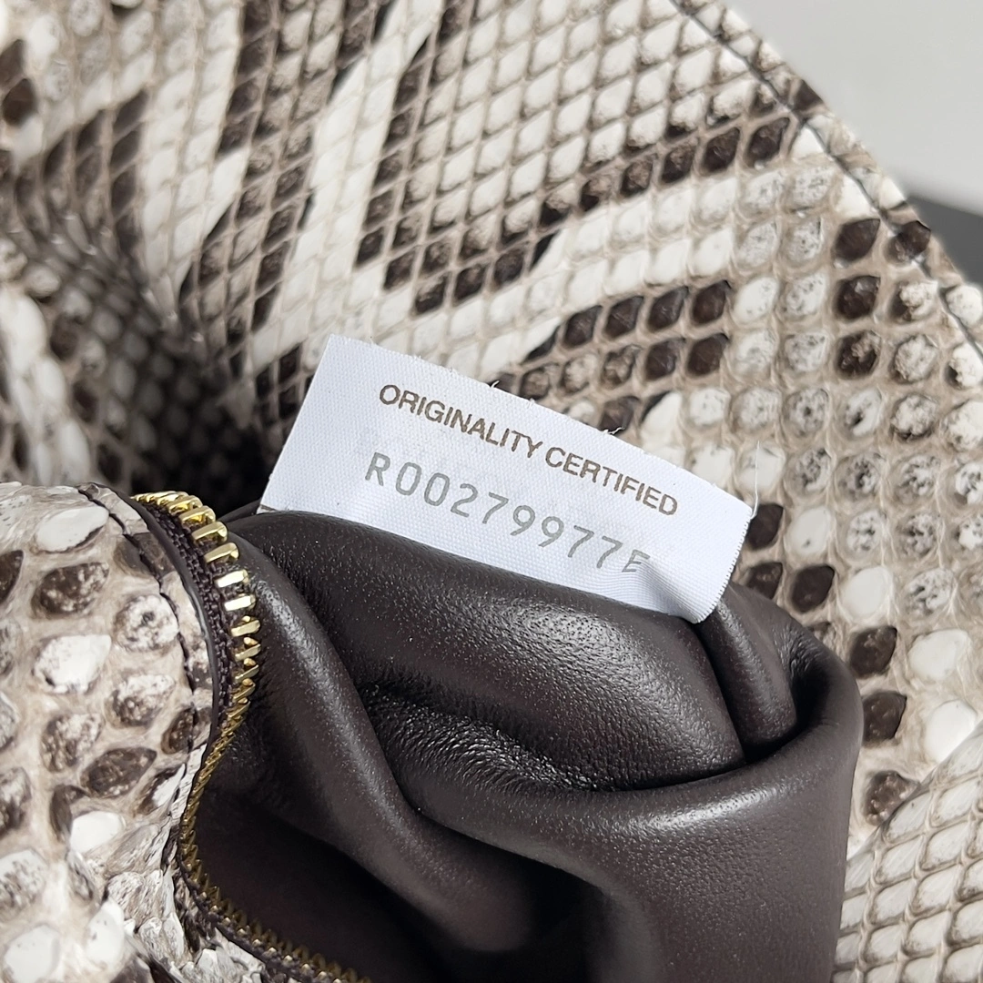 Custombag-- V595t1 806213V41F78331 counters quality snake skin item:E-B100B2752