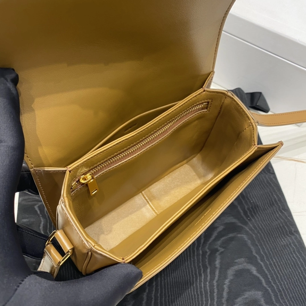 Custombag-- high quality version item：C-B806D25108