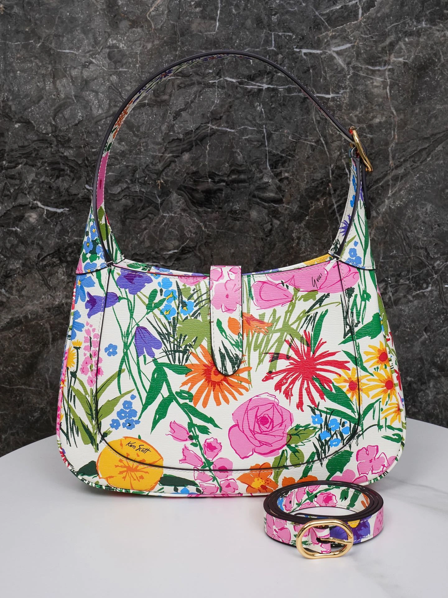 Custombag- 636709-UA90G-9251 item：C-B461G2702R