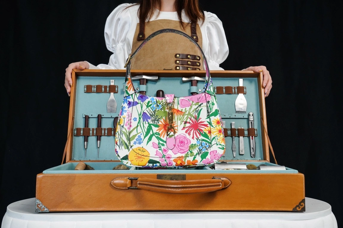 Custombag- 636709-UA90G-9251 item：C-B461G2702R