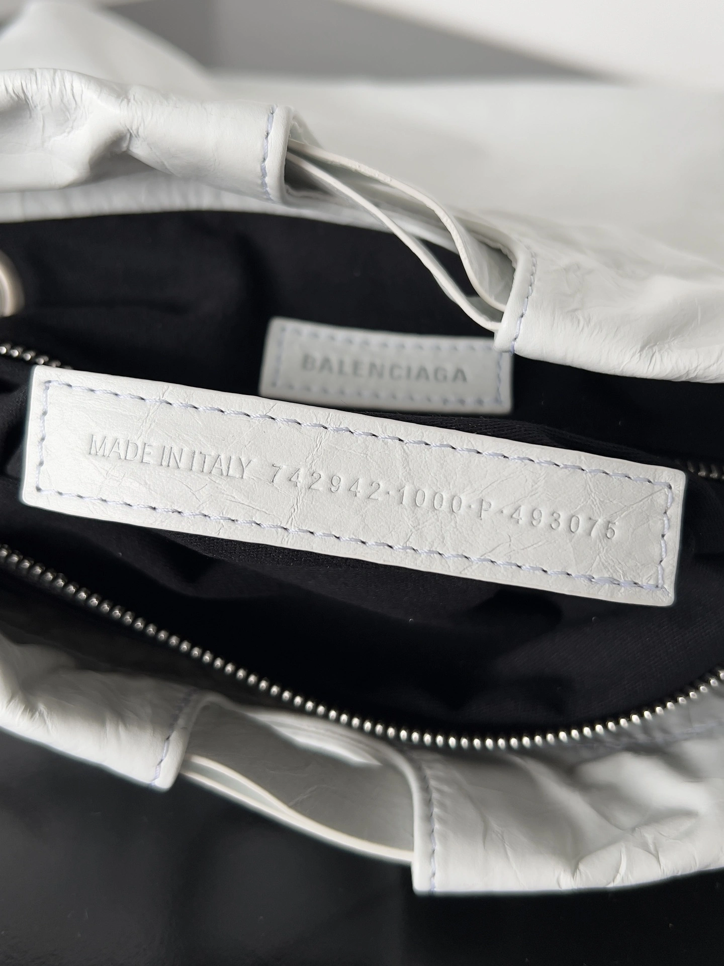 Custombag- 742942210IU9001 high quality version item：C-B063E1844R