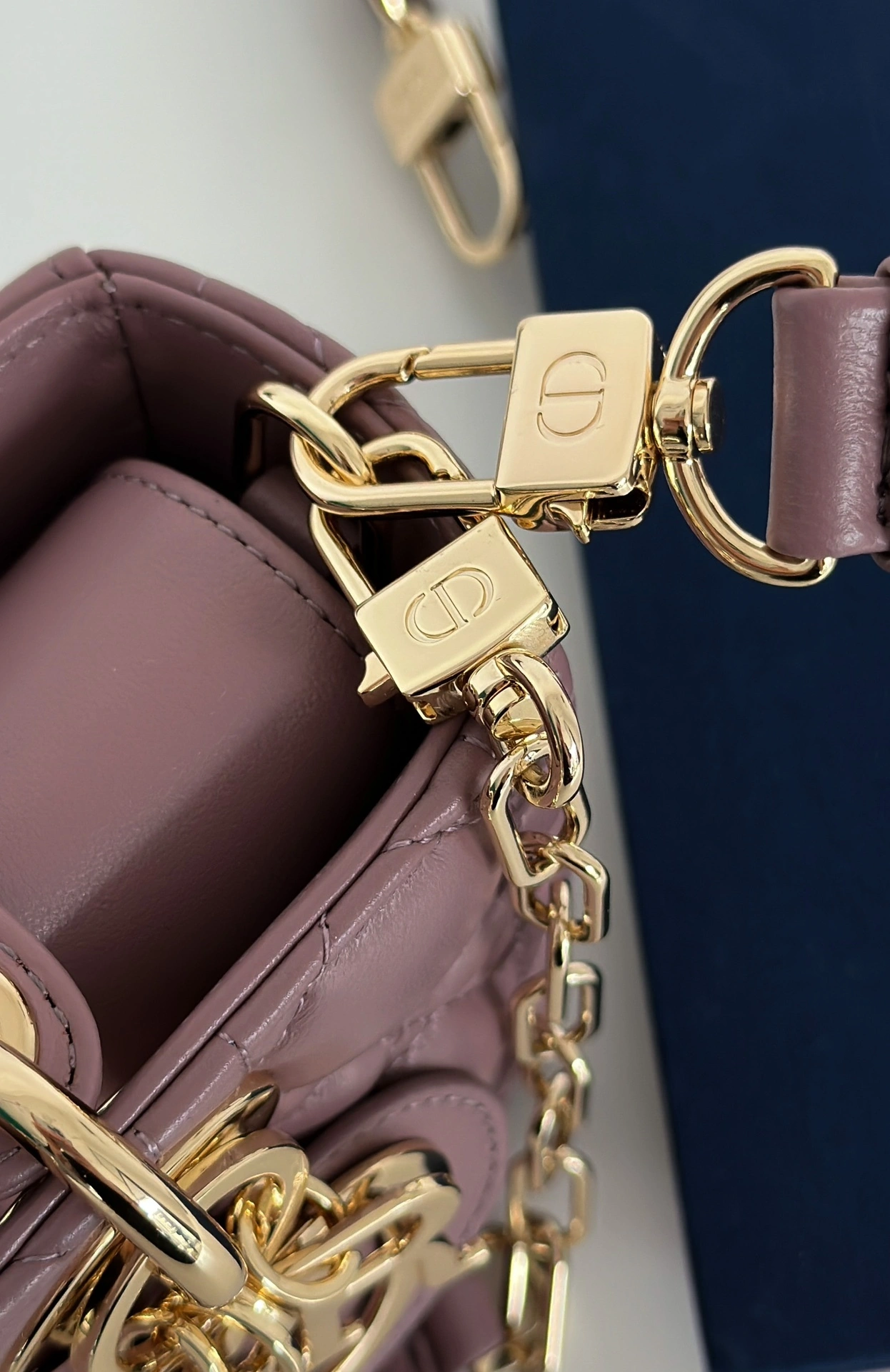 Custombag- M0613ONGE-M81P high quality version item：C-B007F1856R