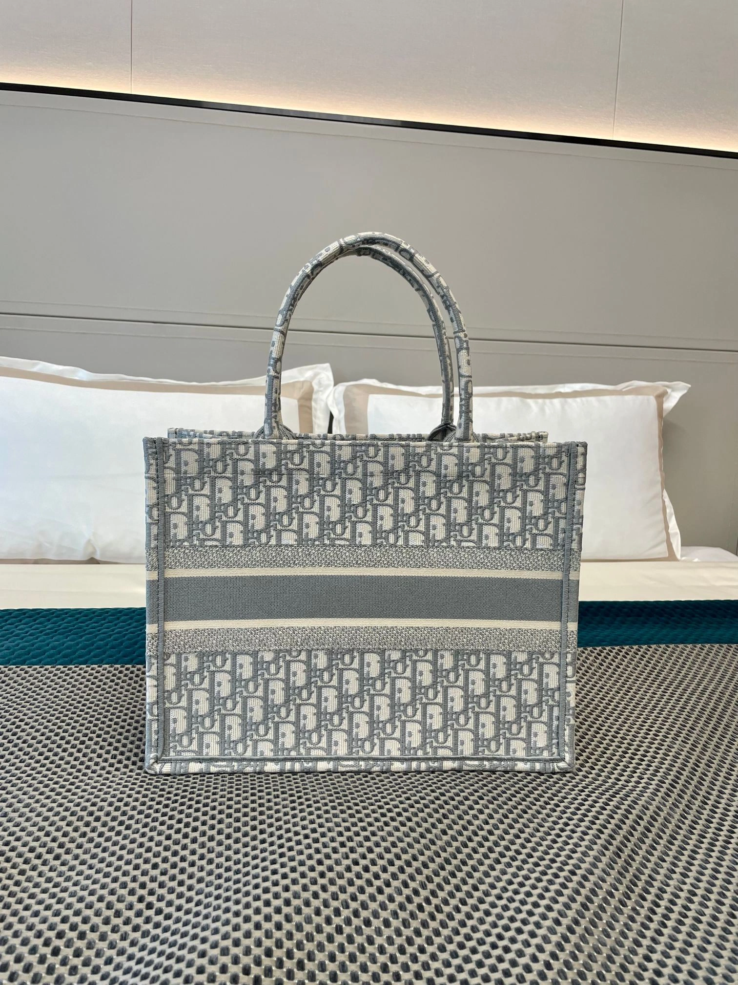 Custombag--M1296ZRIW_M20I M1286ZRIW-M932 high quality version item：C-B803D2005