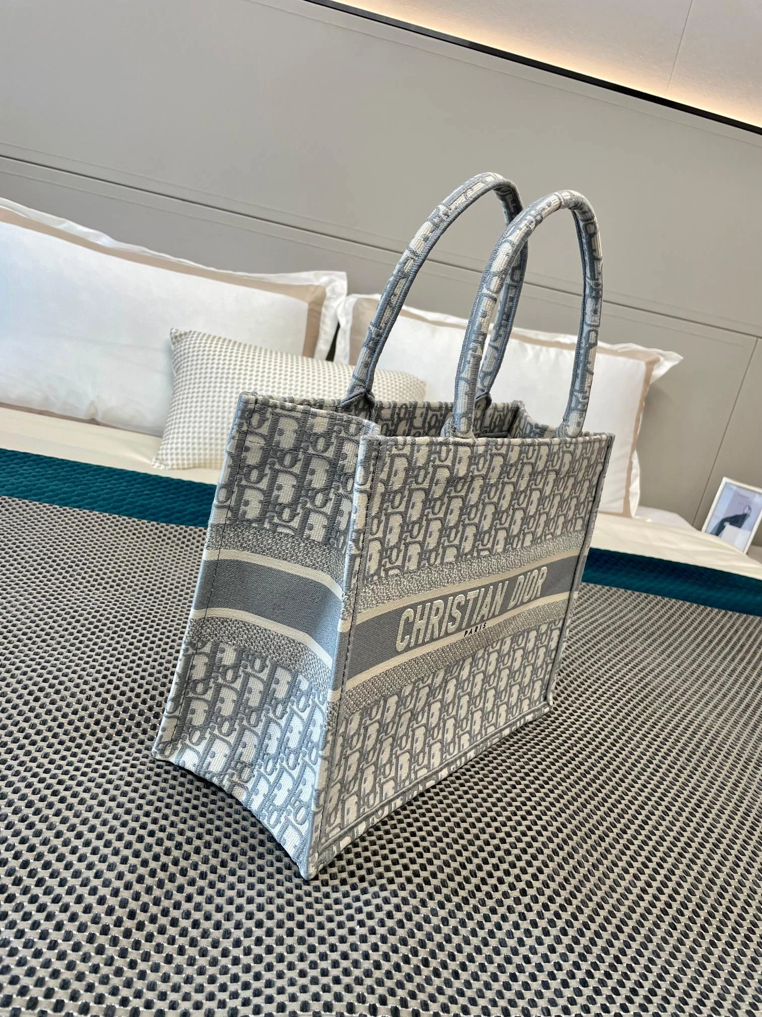 Custombag--M1296ZRIW_M20I M1286ZRIW-M932 high quality version item：C-B803D2005