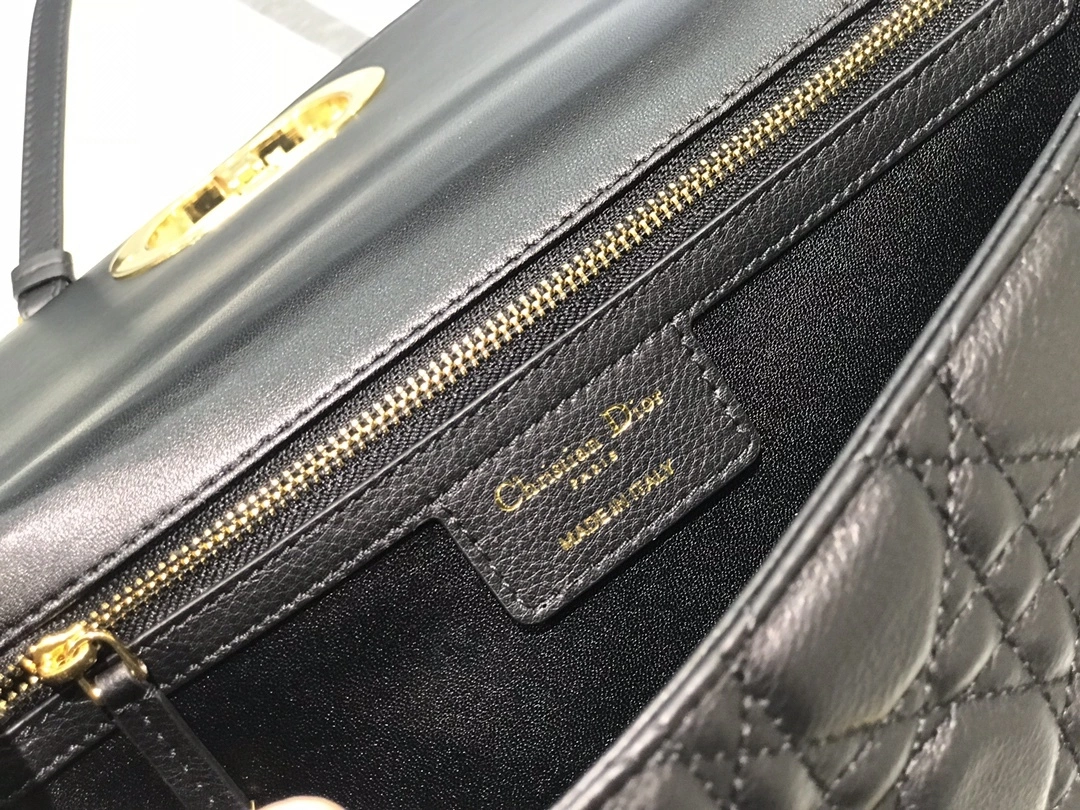 Custombag--M9243UWHC_M900 M9243UWHC-M900 high quality version item：C-B063E2019R
