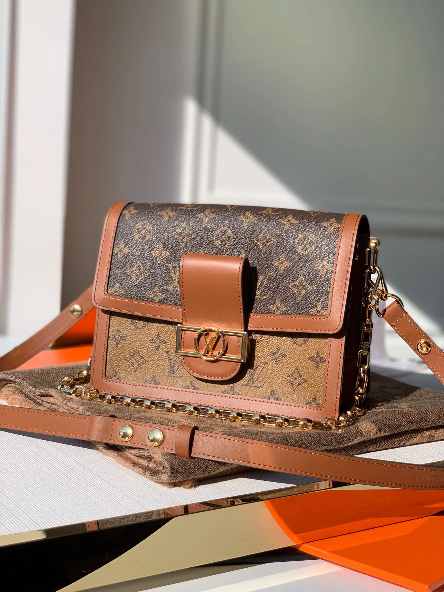 &DAUPHINE M44391 item:B-B063K7538T
