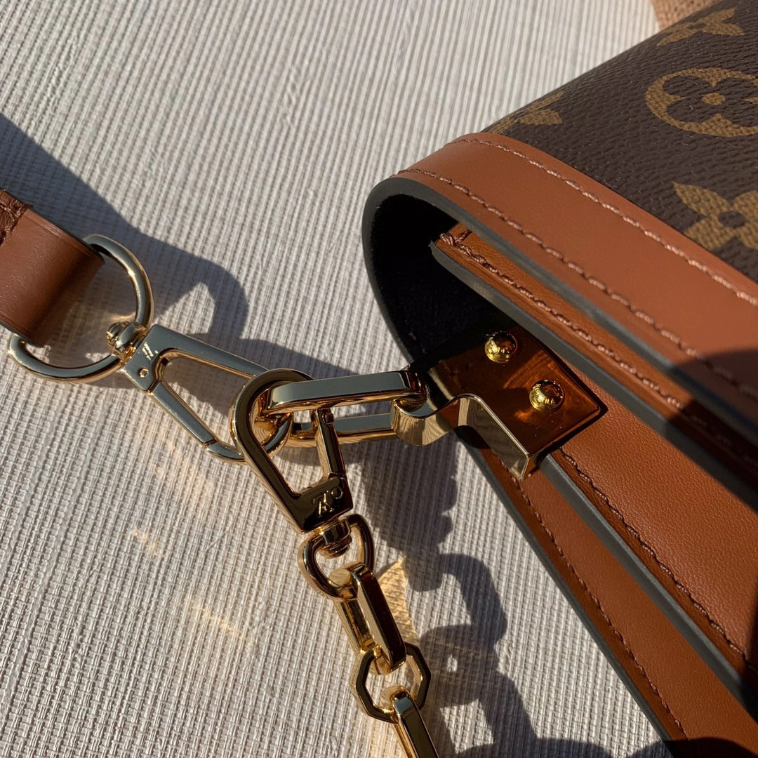 &DAUPHINE M44391 item:B-B063K7538T