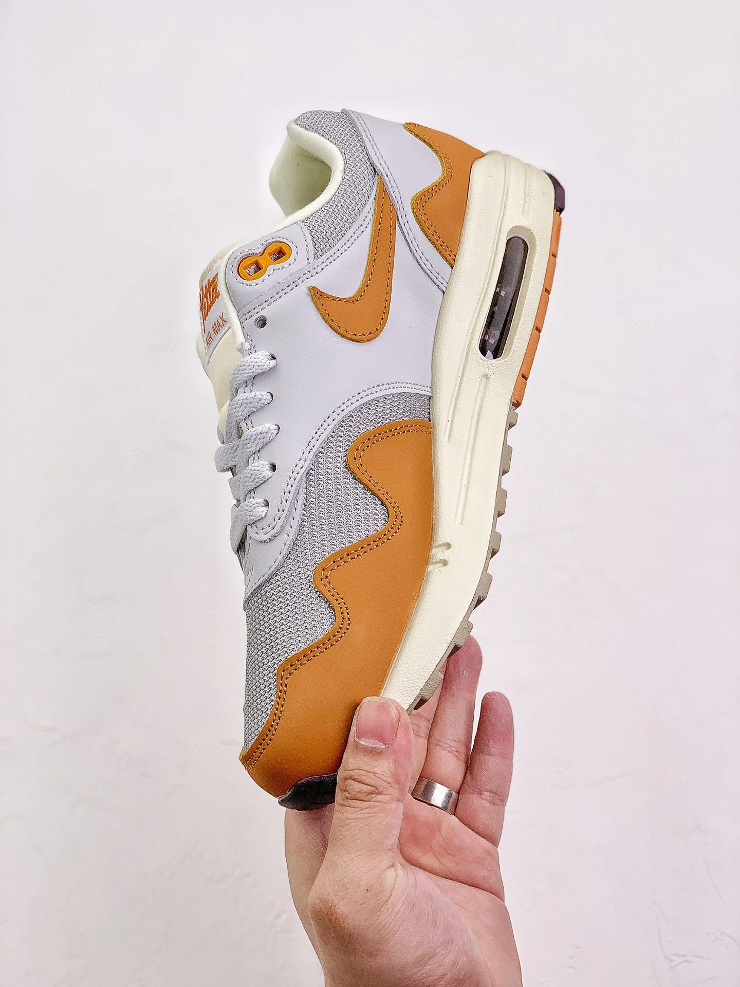 DH1348-001 item:B-X000F2114J