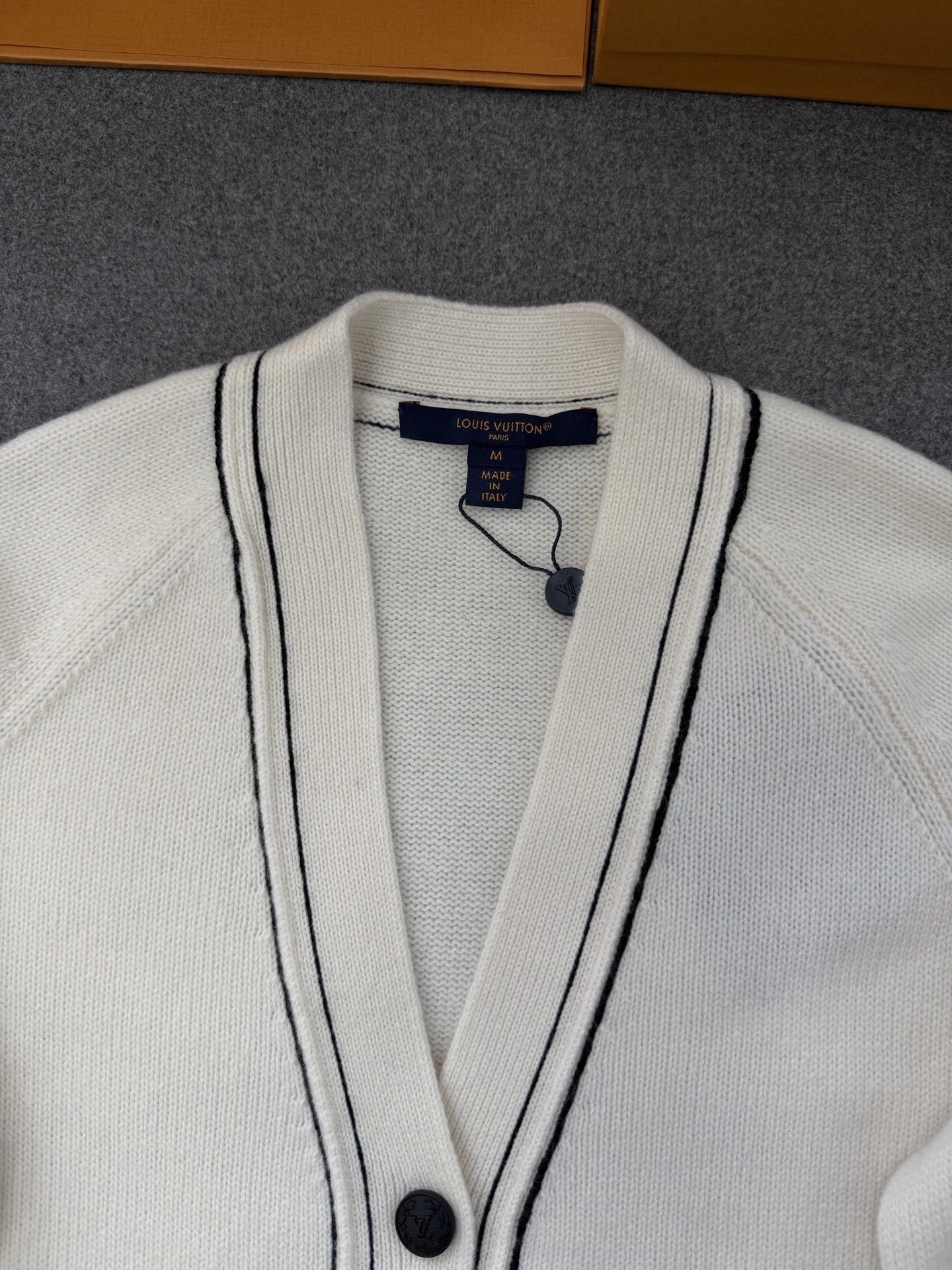 Bald Eagle -- 8V high quality version 30 cashmere 70 wool embroidery item:E-F801L1927H