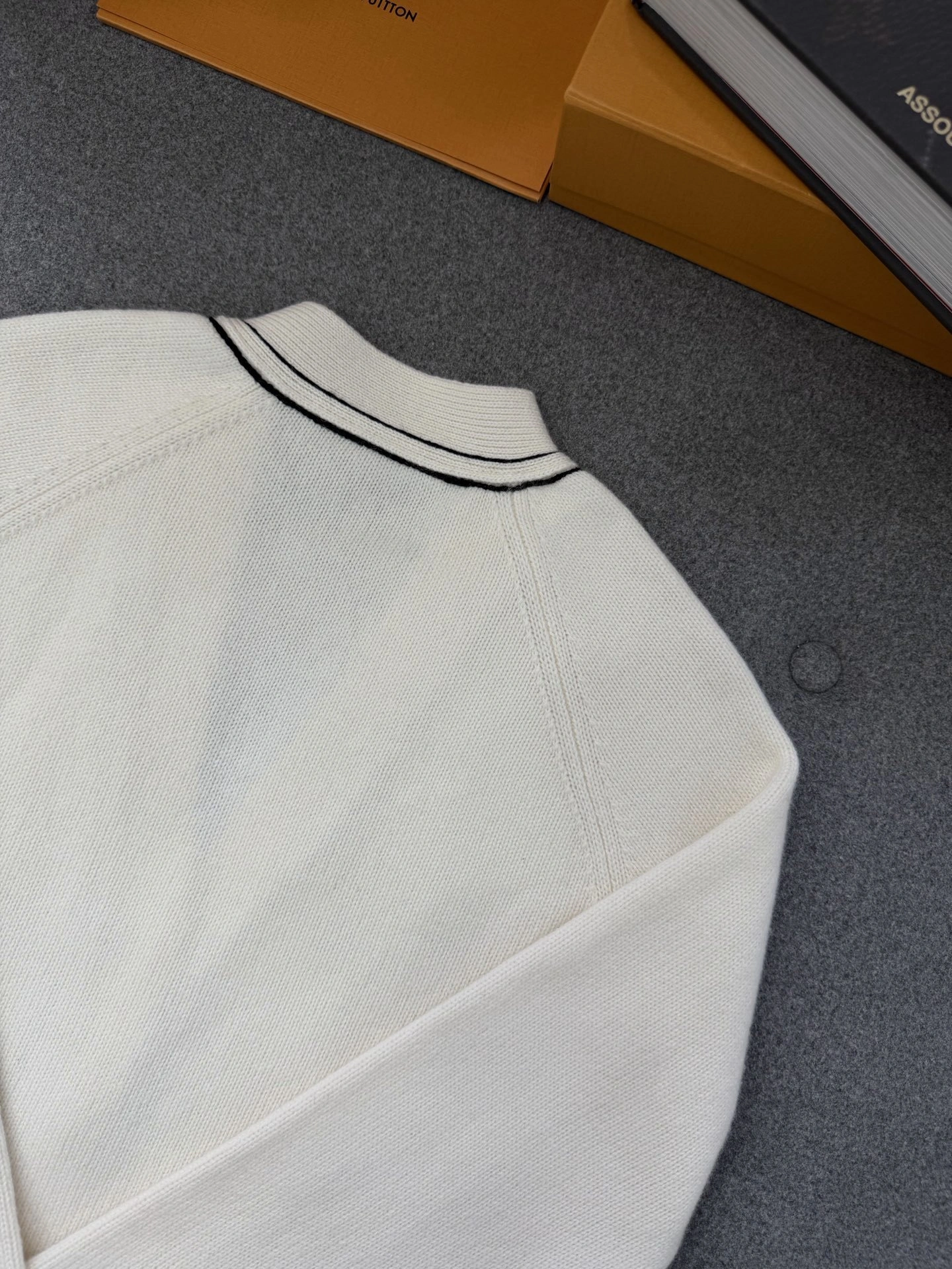 Bald Eagle -- 8V high quality version 30 cashmere 70 wool embroidery item:E-F801L1927H