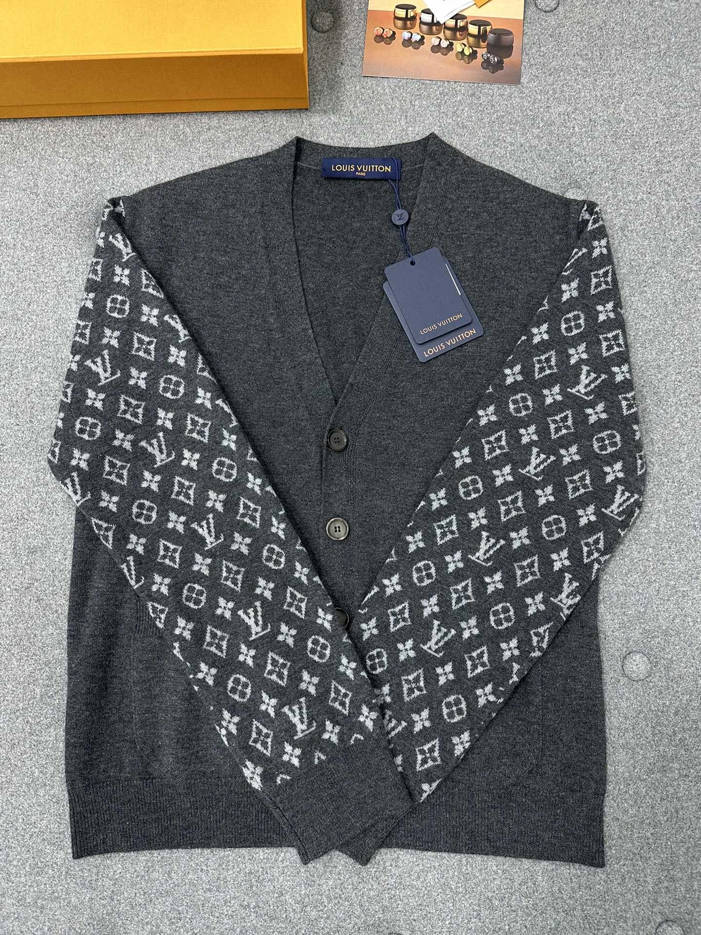 Bald Eagle-- 8V high quality version cashmere Extrafine Merino Wool item: E-F801I2947H