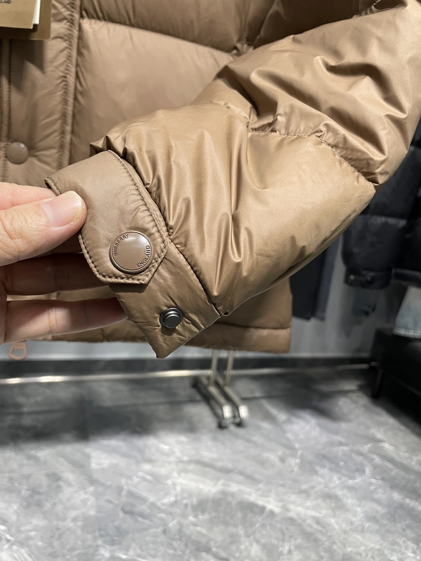 Bald Eagle- 2ur25rry high quality version Down jacket nylon 2Colour item:E-F360K1077-2