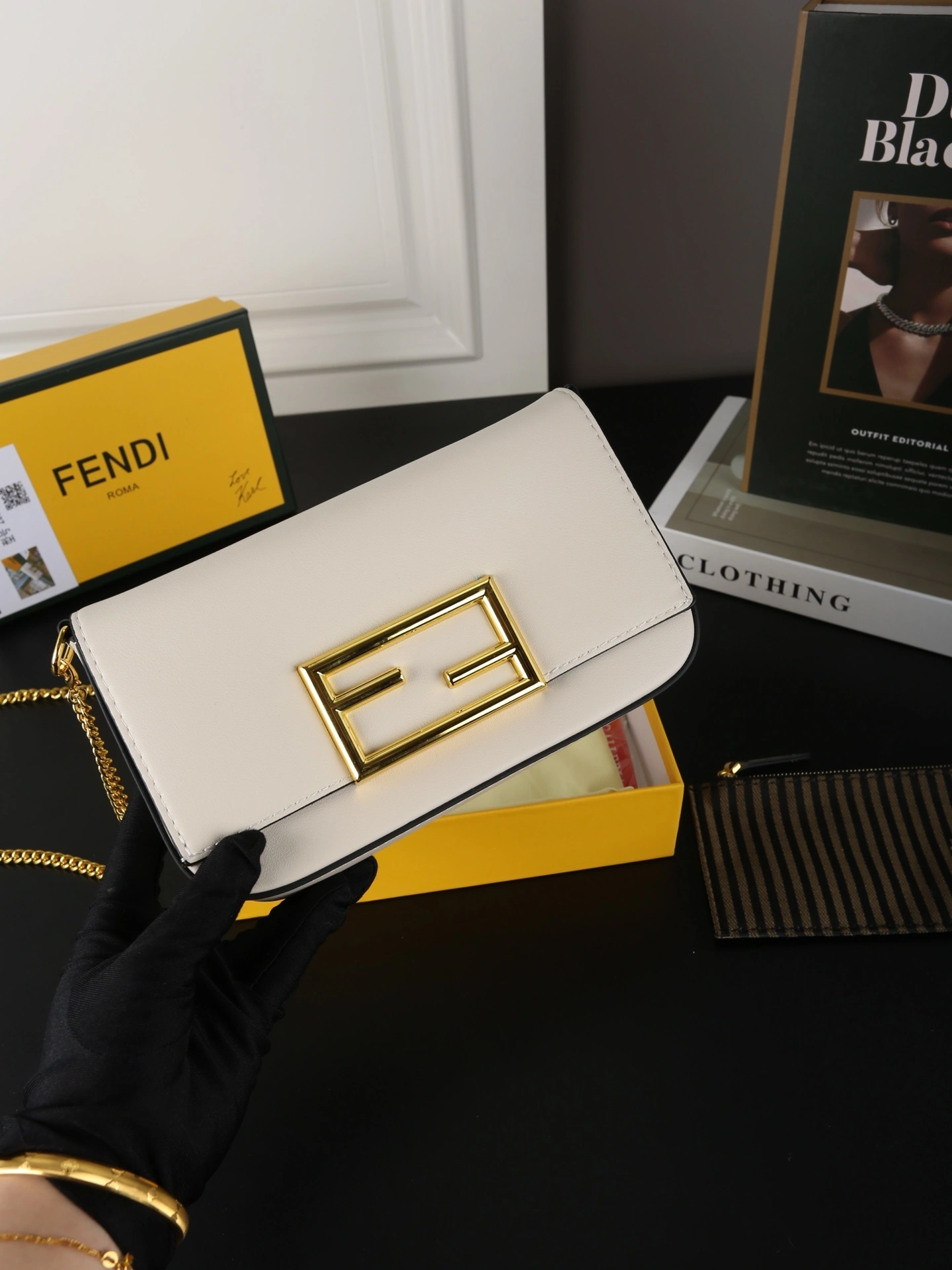 F594i 8BS032-AHM0-F0VWM Calfskin item:ET-B101E1914