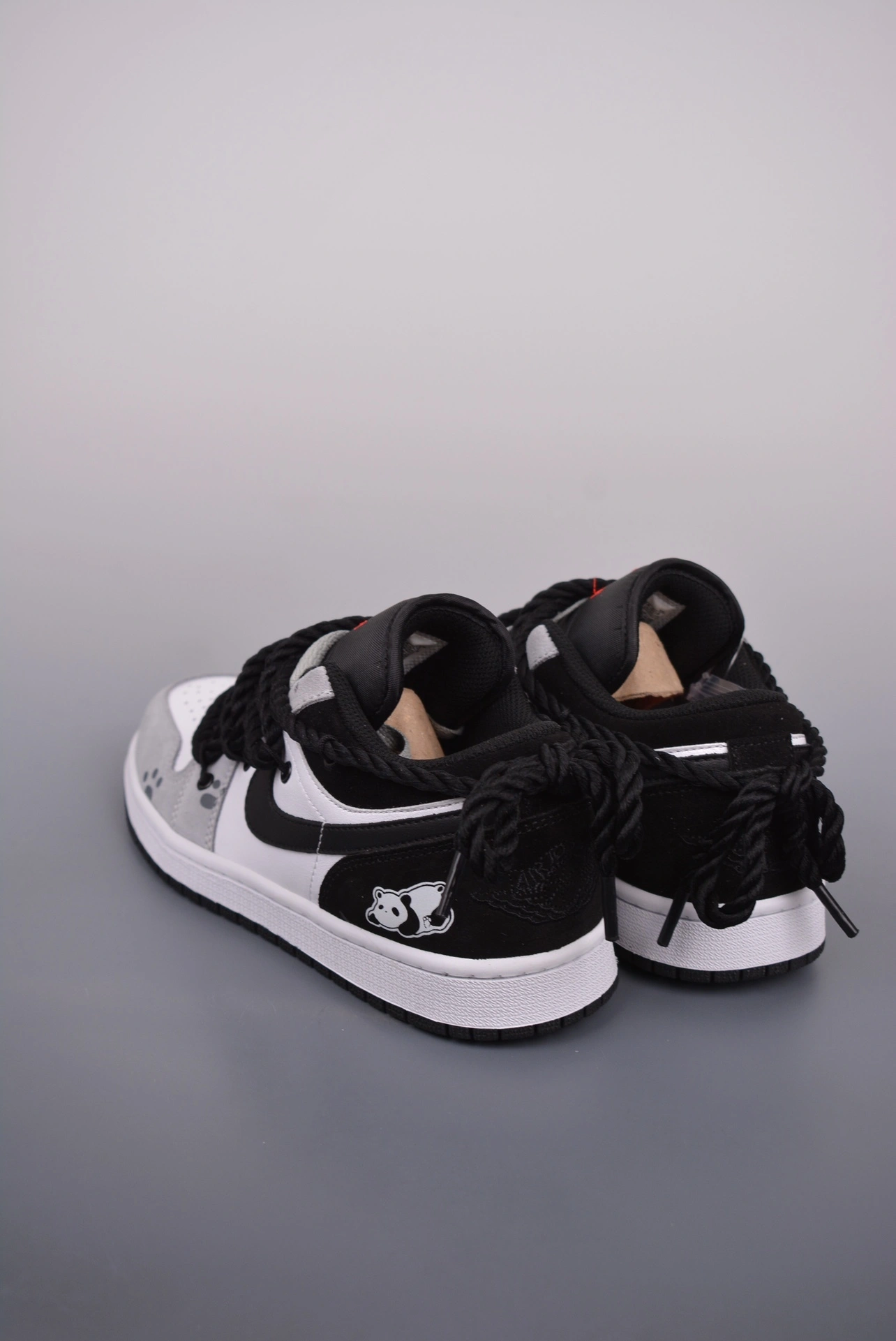 Flying Pigs -- DX4374 008 item:C-X167H1417Y