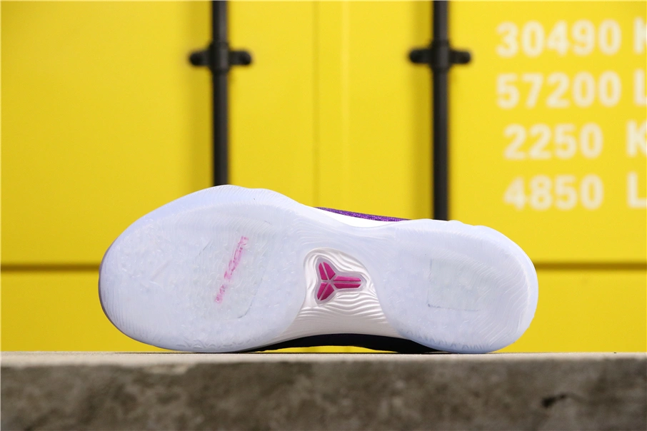 Flying pig- ---Kobe 5 853939-570 item:C-X031C2796