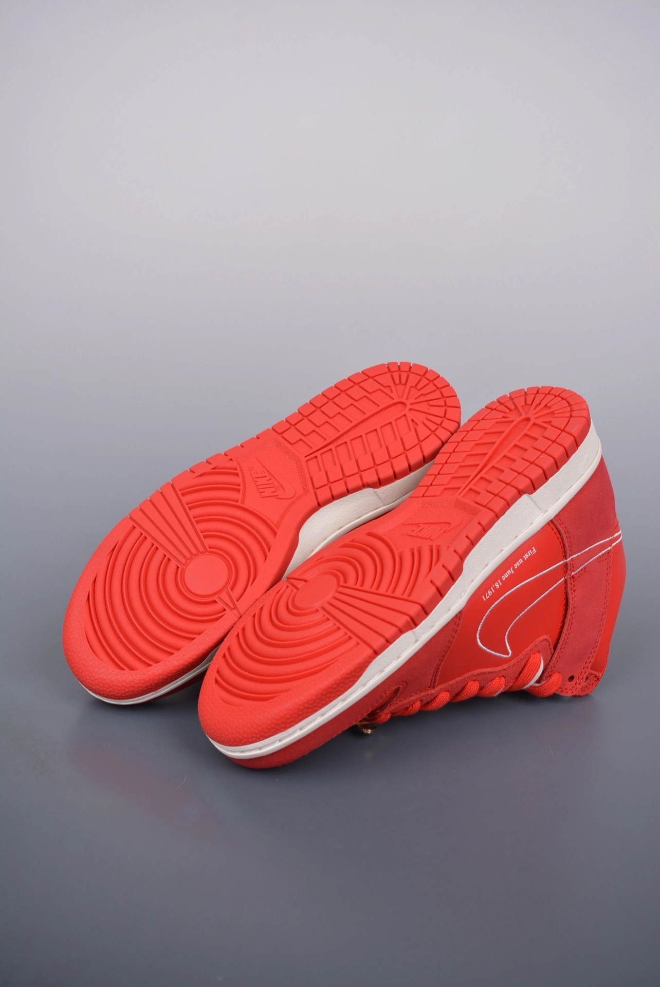 Flying pig-- " University Red " DH0960-600 item: C-X000J2045V