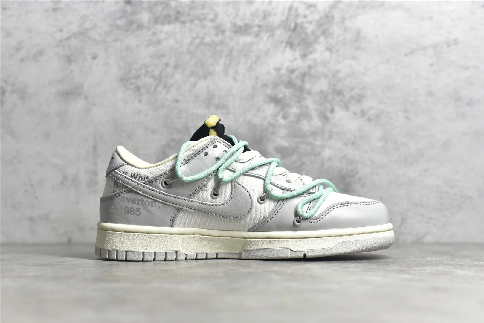 Flying pig-- “04 of 50” OW DM1602-114 item:C-X349H2617Y