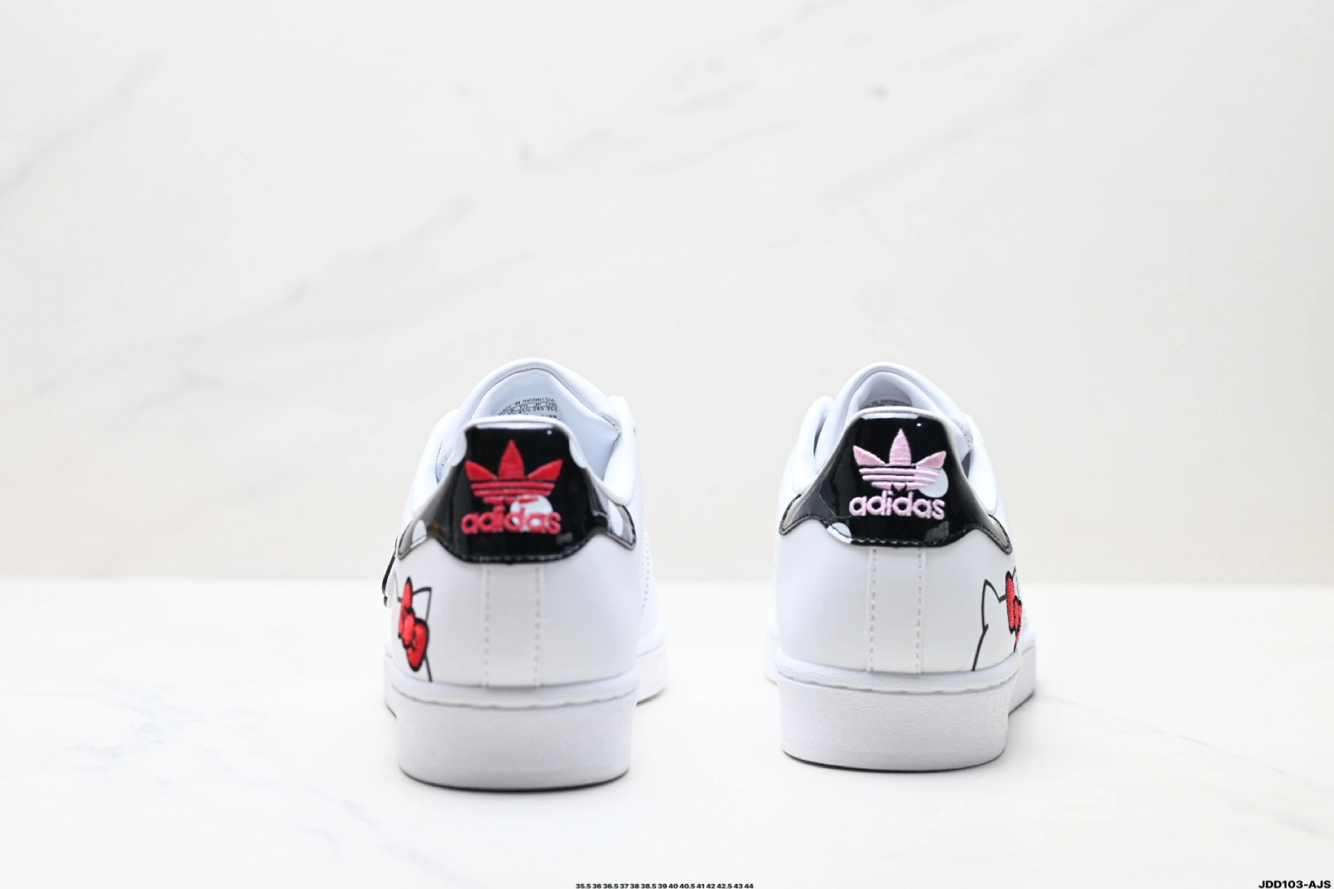 Flying pig-- 14i41s GW7168 Hello Kitty X Originals Superstar item: E-X000L2429B