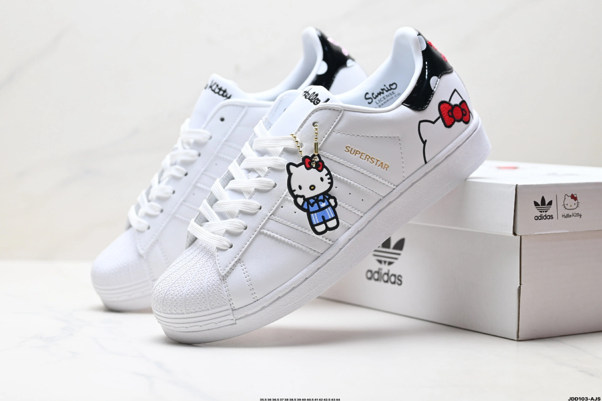 Flying pig-- 14i41s GW7168 Hello Kitty X Originals Superstar item: E-X000L2429B