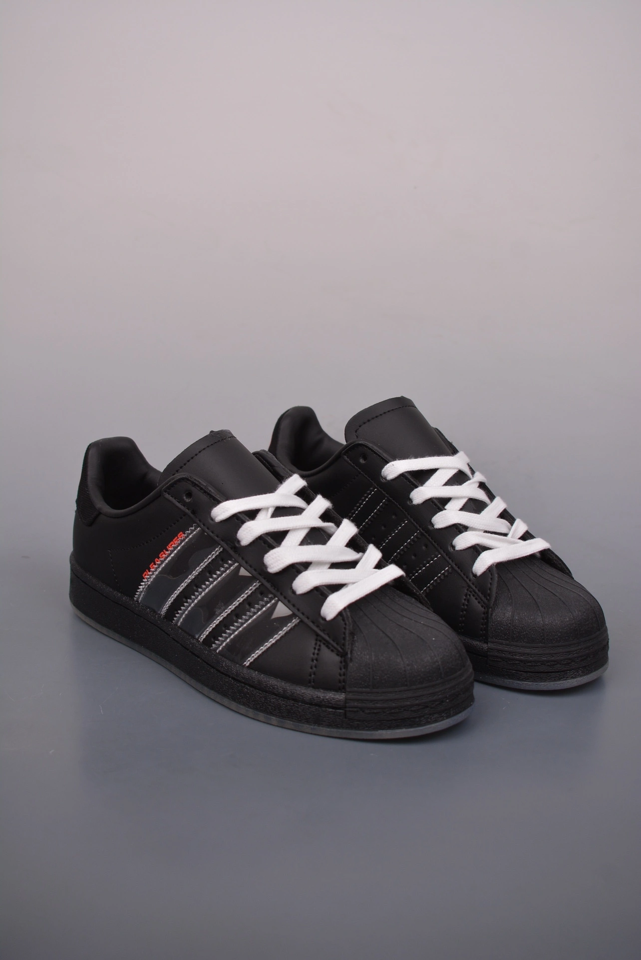 Flying pig-- 14i41s GY5691 Originals Superstar item: E-X575L2401B