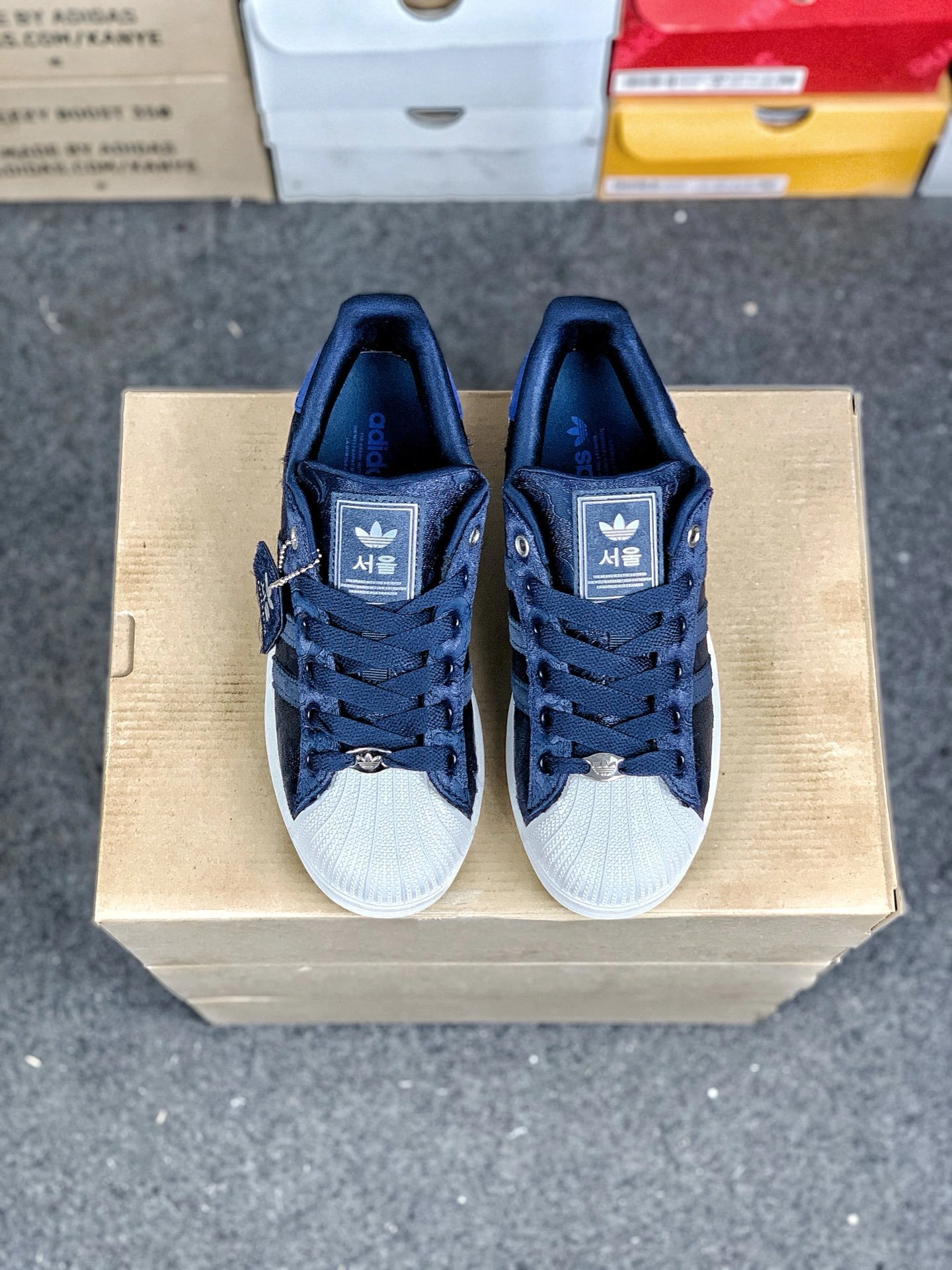 Flying pig-- 14i41s JI0108 X Originals Supetar Seoul item: E-X000L2211B