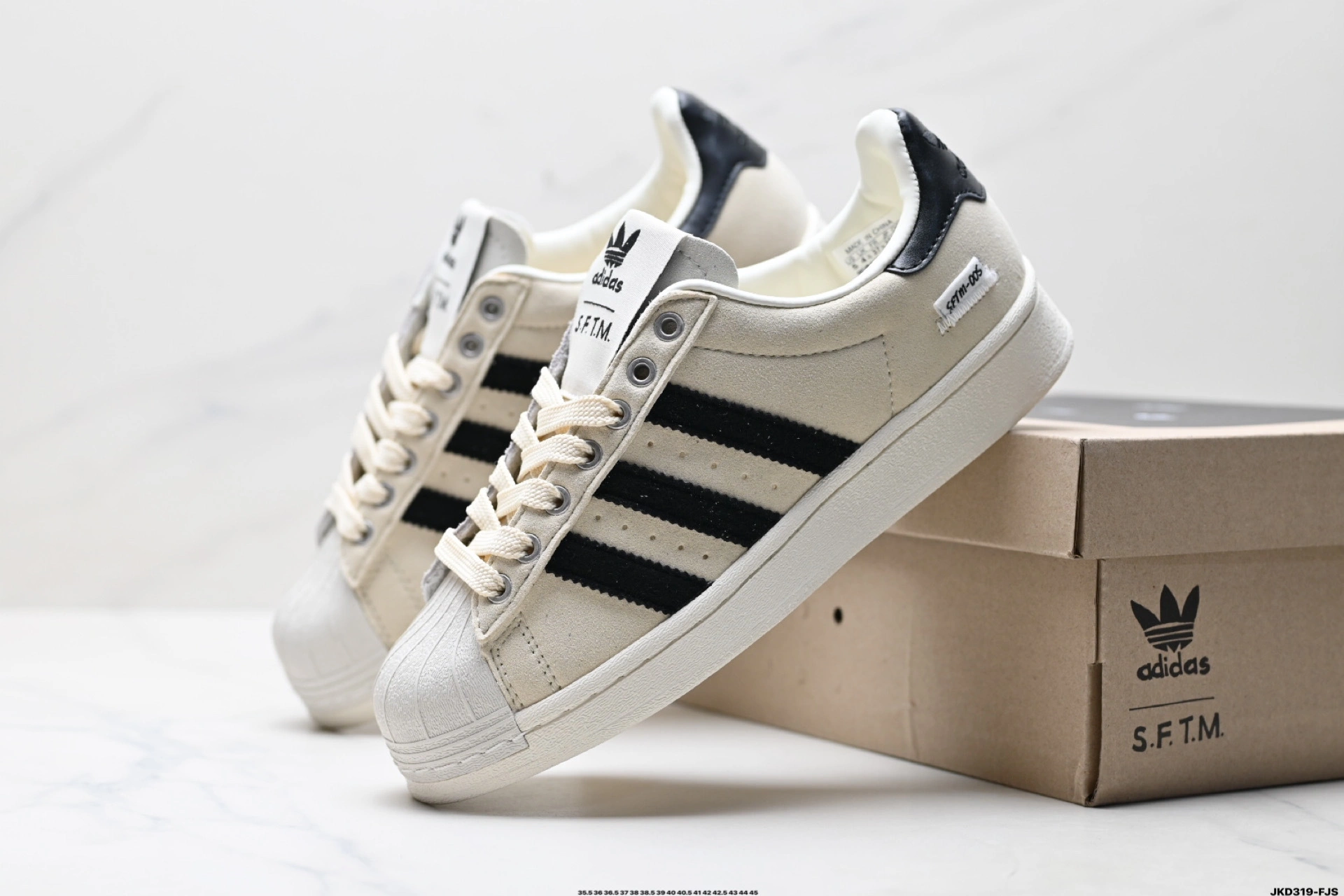 Flying pig-- 14i41s JQ0958 SFTM x Originals Superstar item: E-X085L2513B